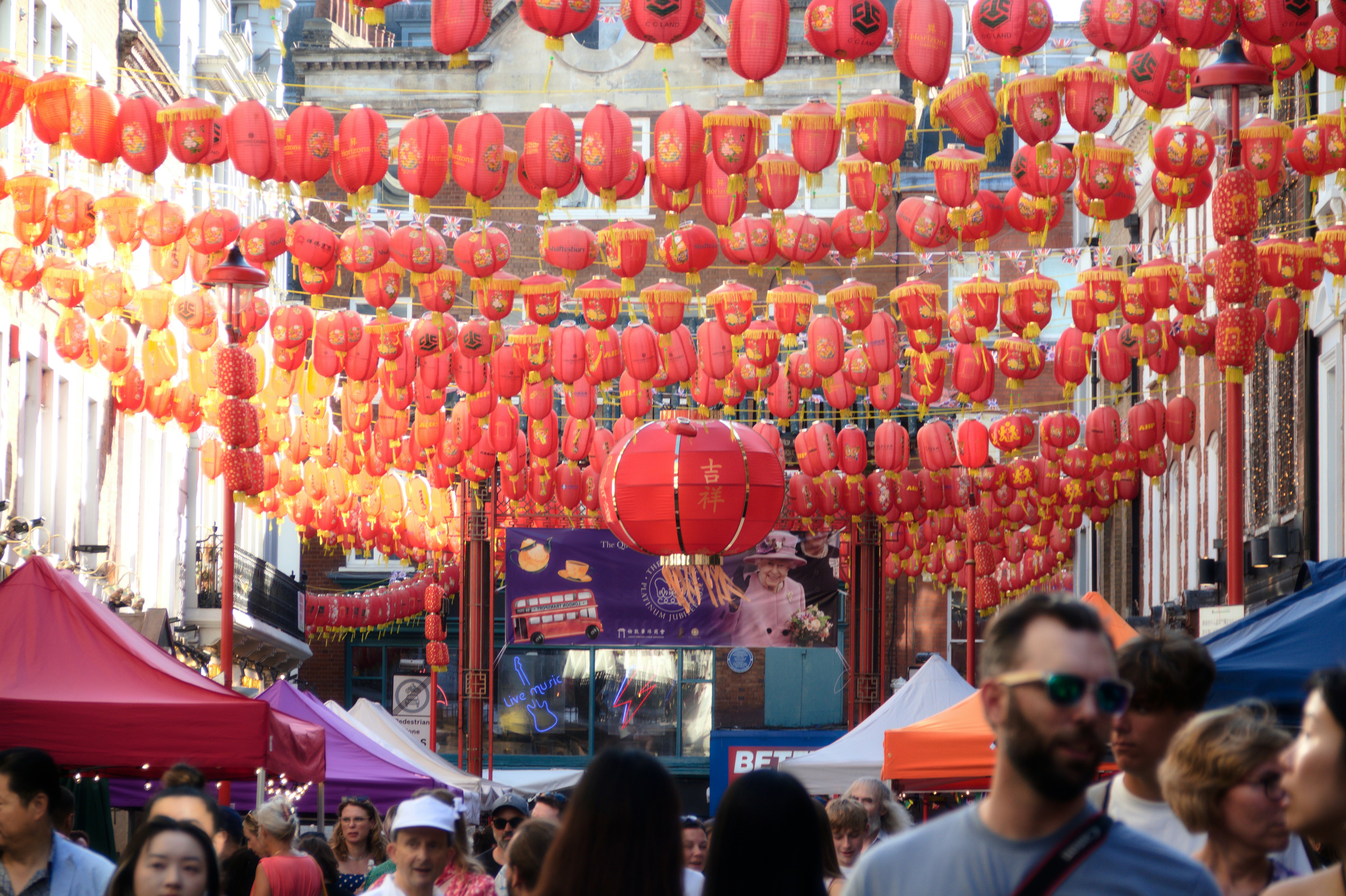 Festival Finance 101: How Embedded Payment Tools Could Make Ticketing, Merch, and Travel Easier to Budget