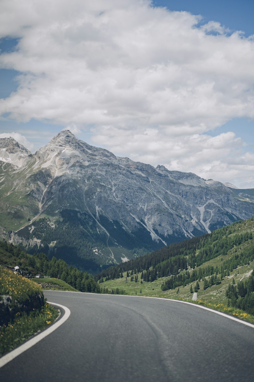 a road leading to a mountain