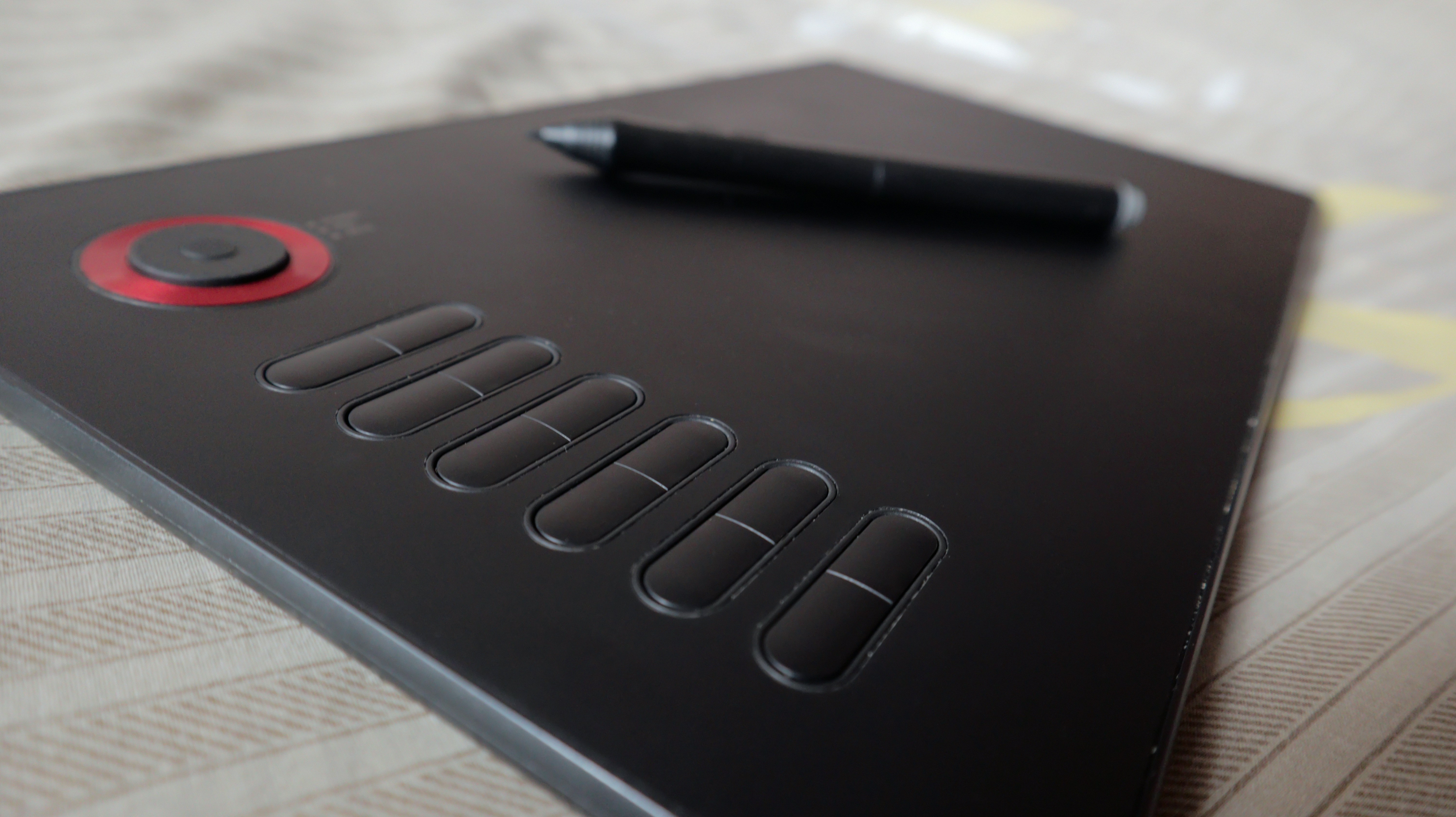 Top 5 Drawing Tablets for Graphic Designers in 2025: A Detailed Comparison