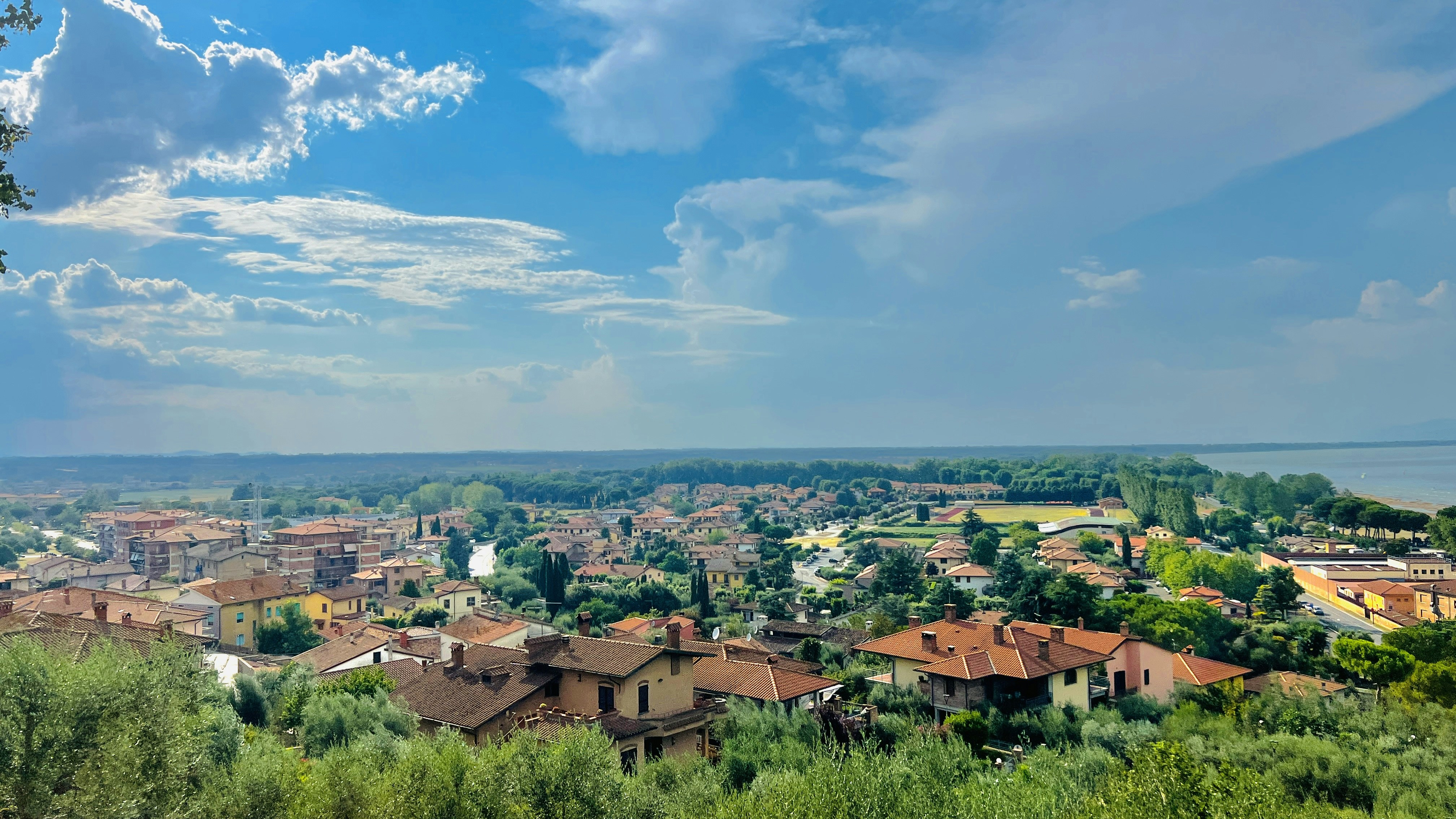 Photo by itsatheerkh