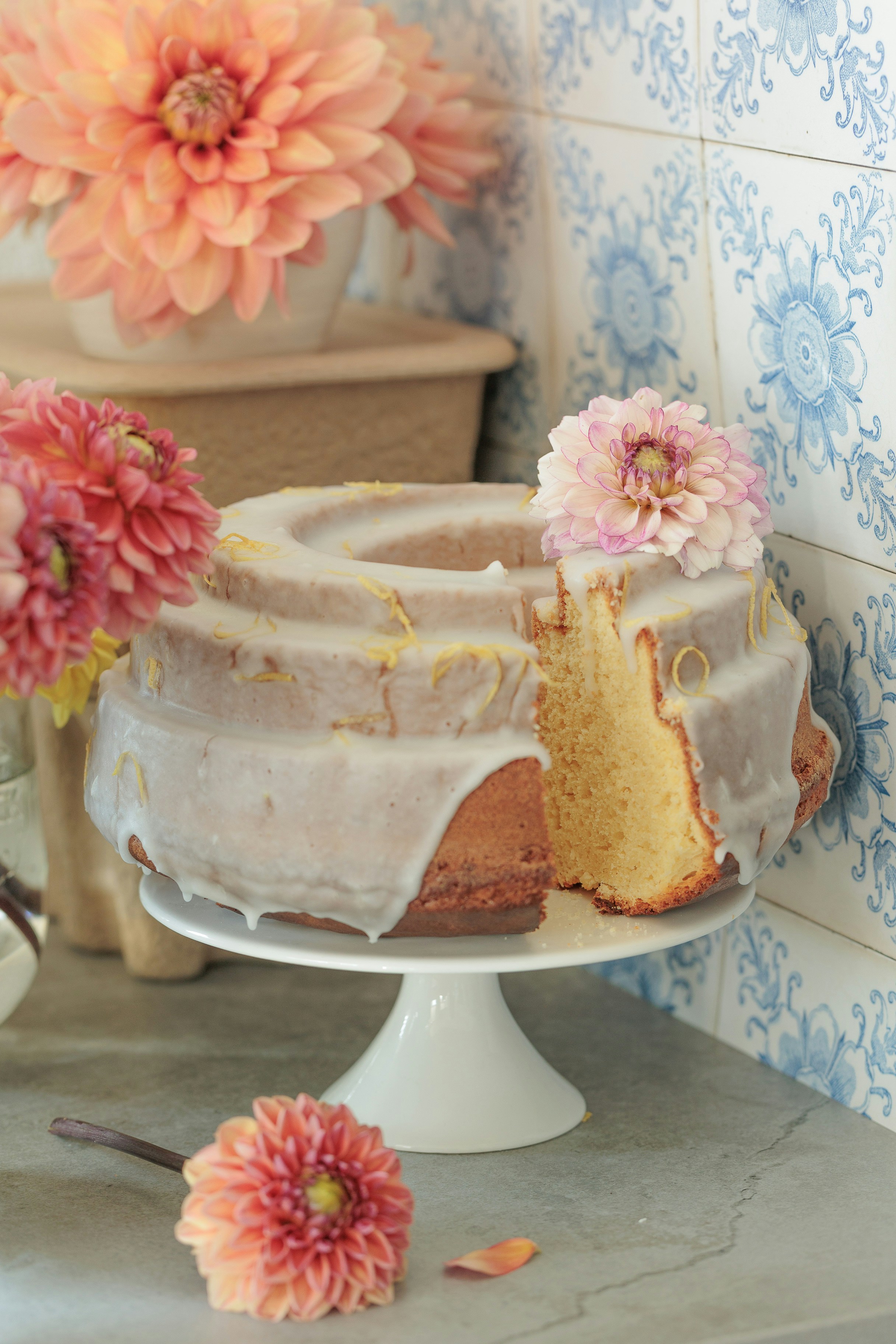 슬라이스가 빠진 케이크