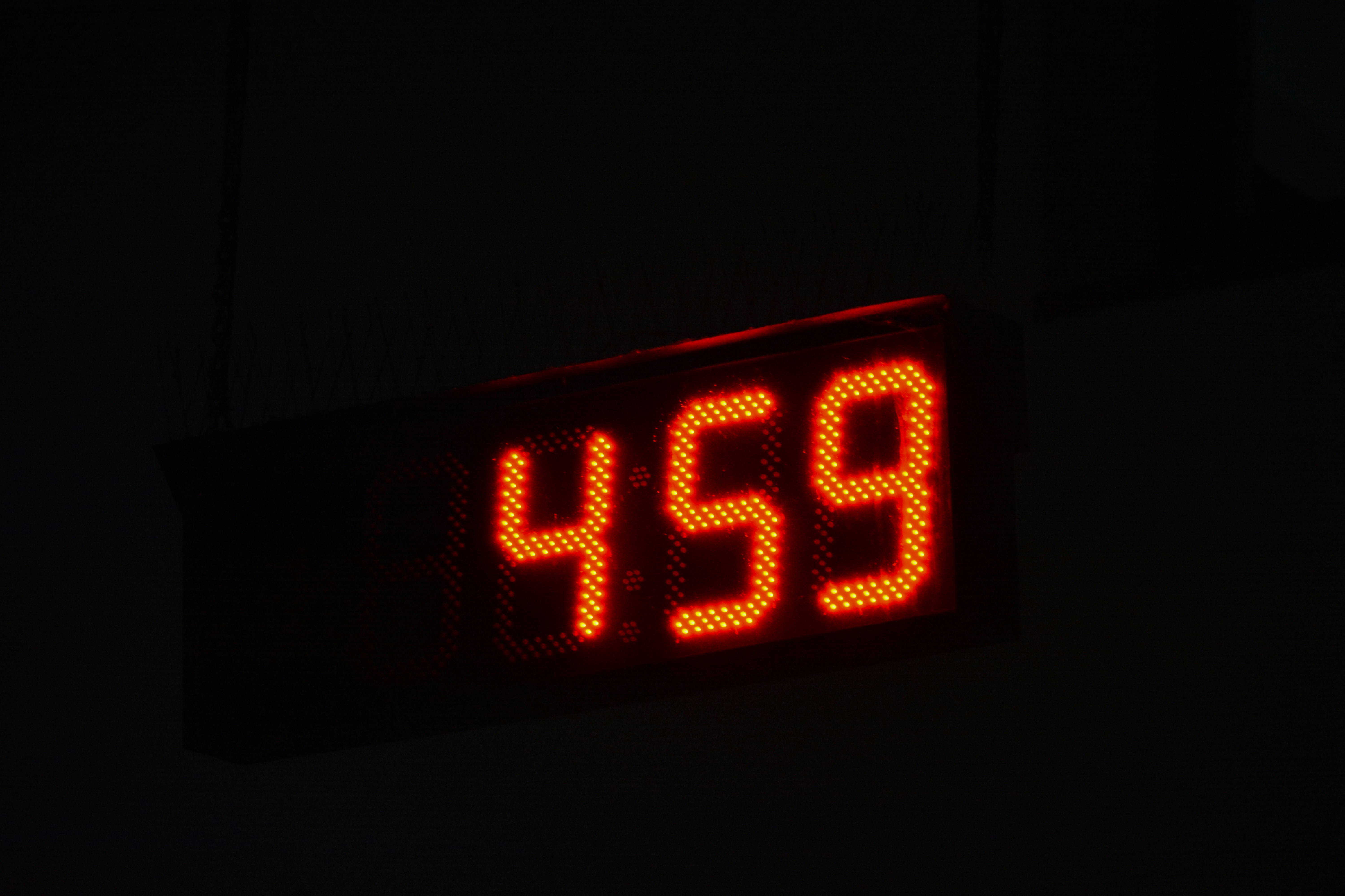photo-1658330288588-d460ff76c597?ixid=M3wxMjA3fDB8MXxzZWFyY2h8MTZ8fG1lZ2E4ODh8ZW58MHx8fHwxNzQ5NjQ4MzU2fDA\u0026ixlib=rb-4.1.0