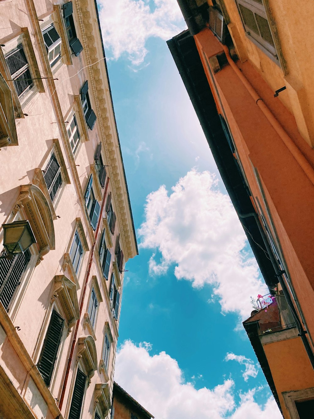 a building with a blue sky