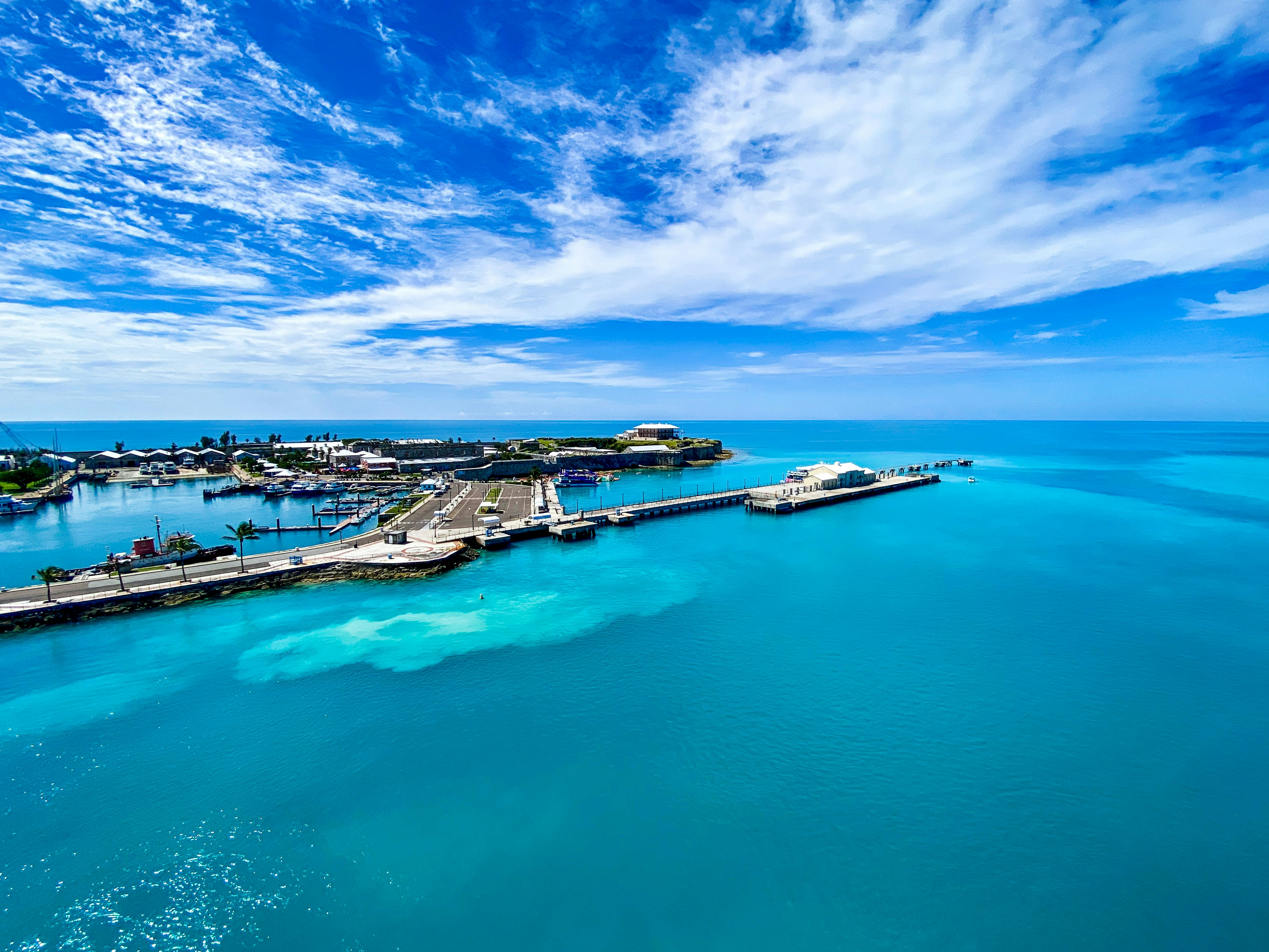 Photo by lycheesplash