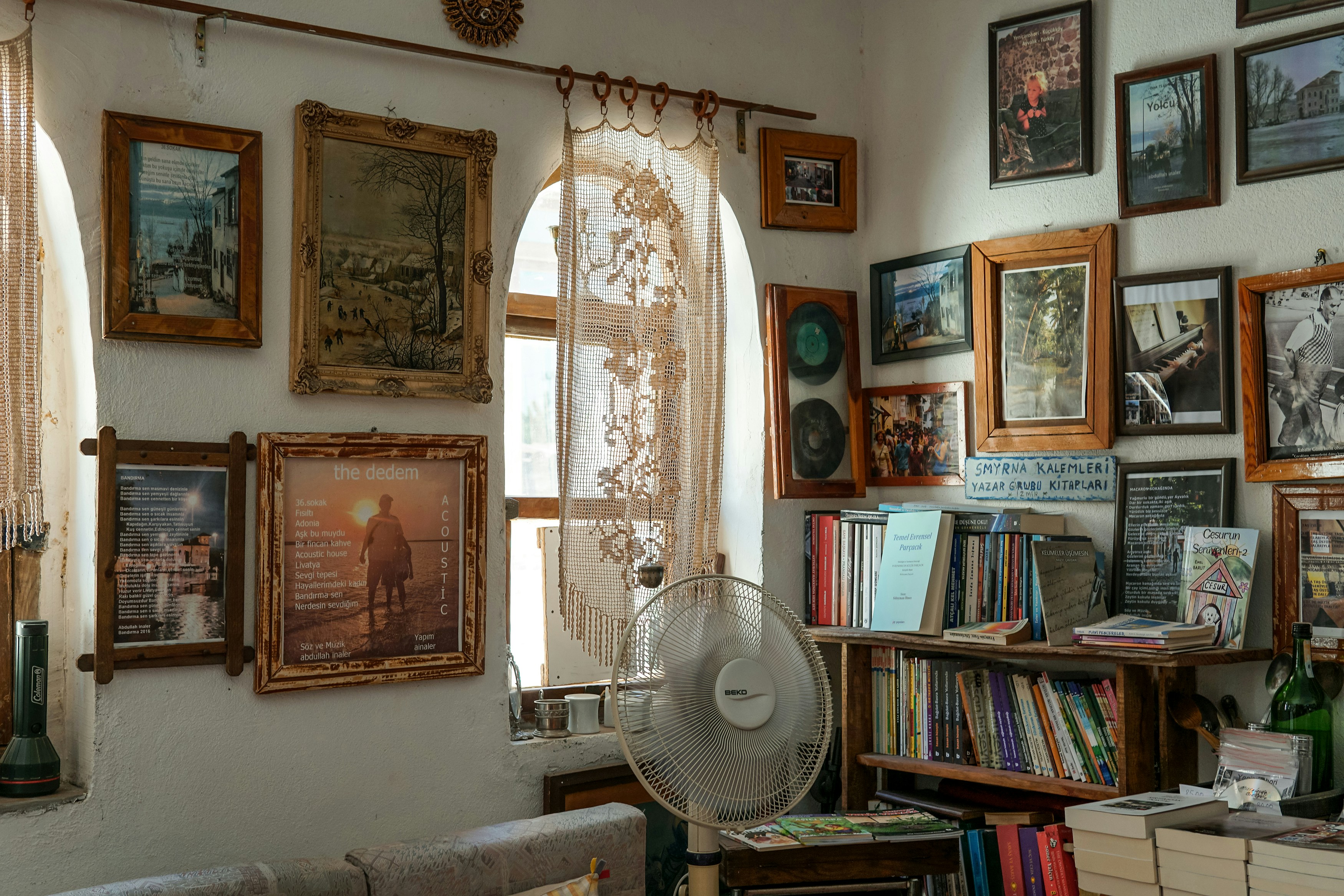 Photo by mertkahveci