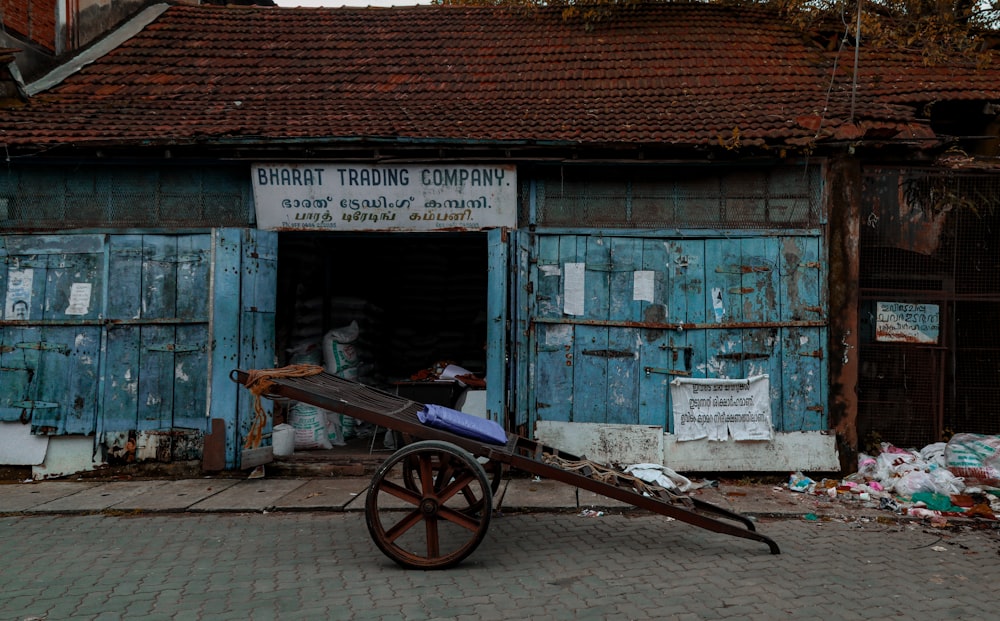 a cart outside of a building