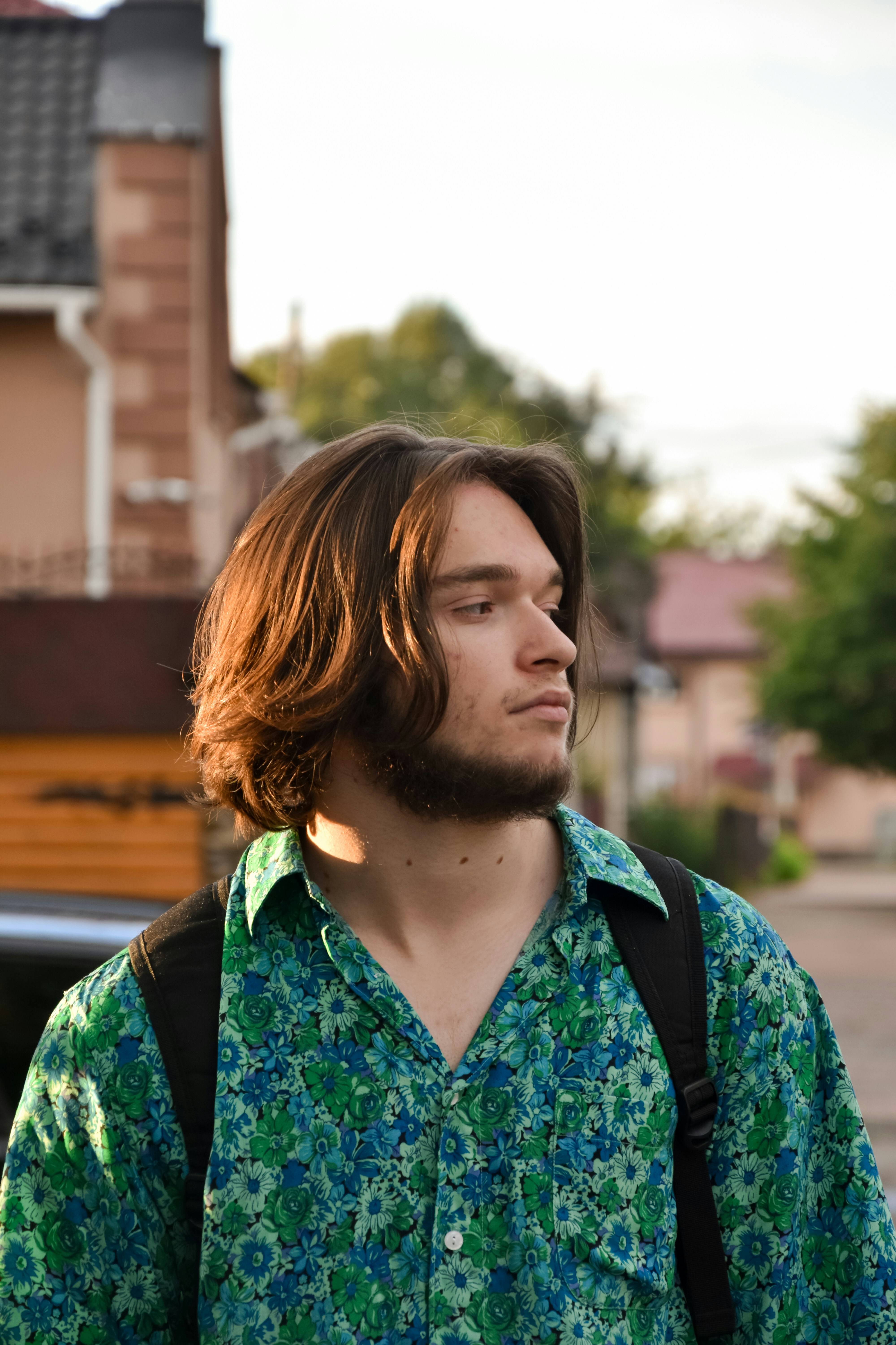 Sweater męski beżowy COS