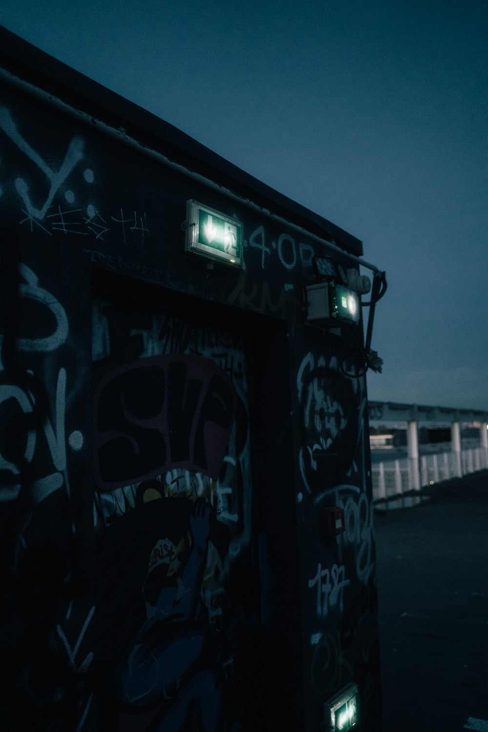 a building with graffiti on it