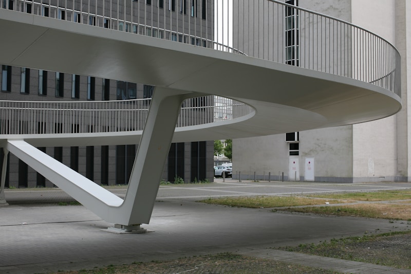 Modern Structural Layout