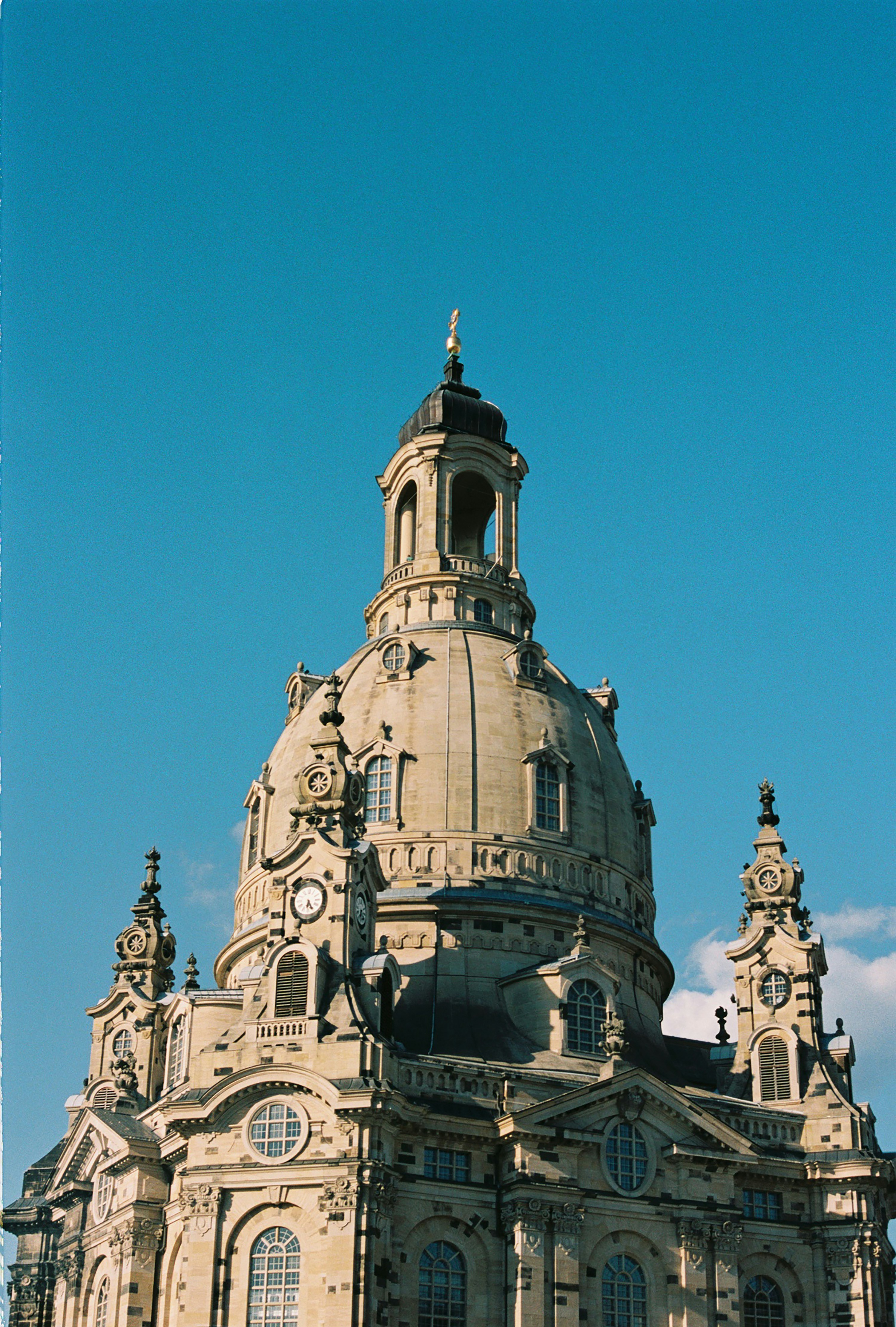 Dresden – Safety, Health & Local Etiquette