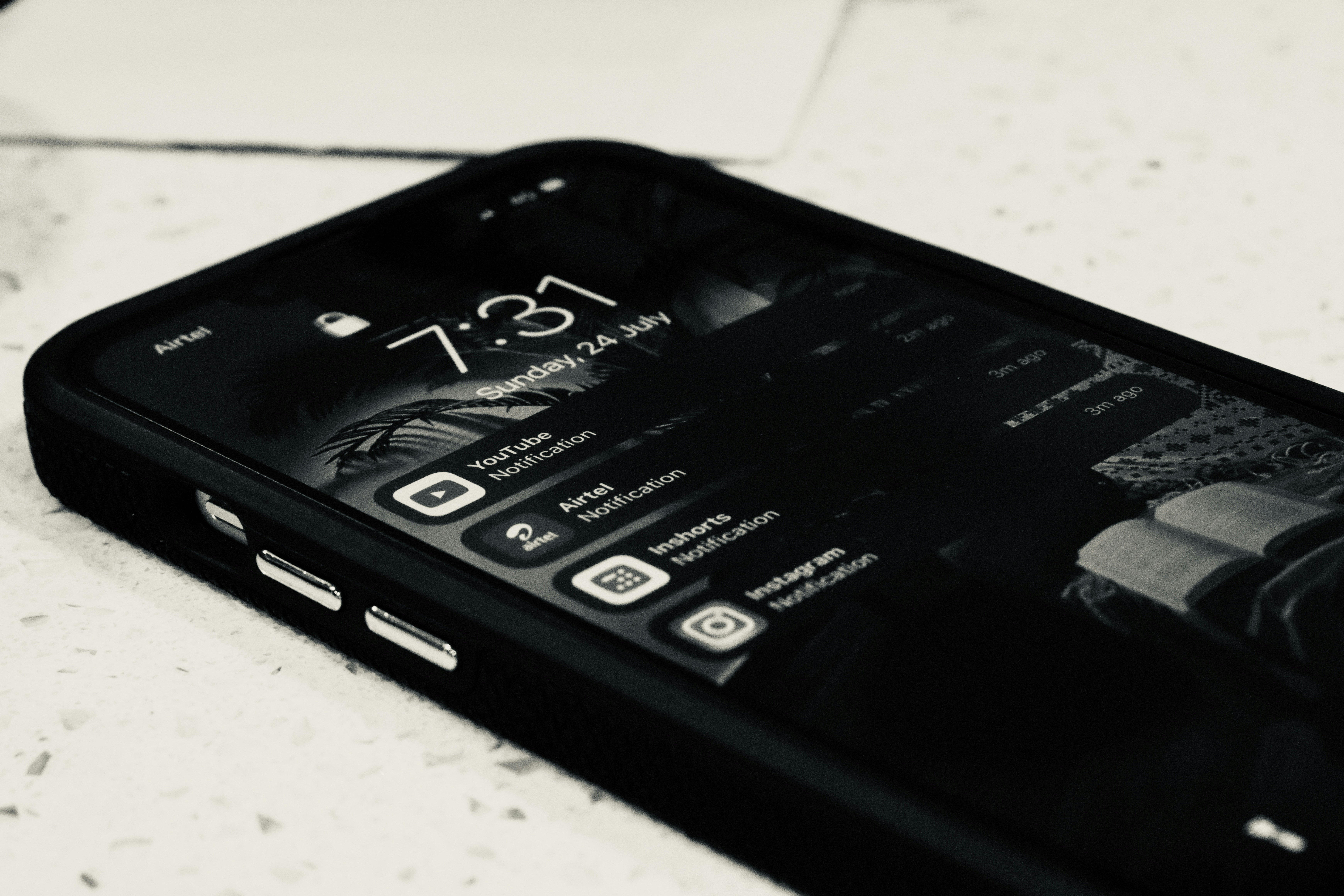 Смартфоны с различными приложениями