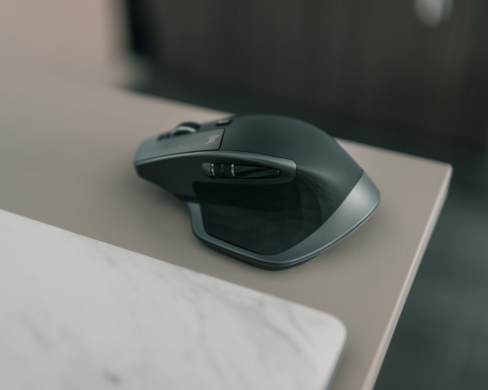 a black computer mouse