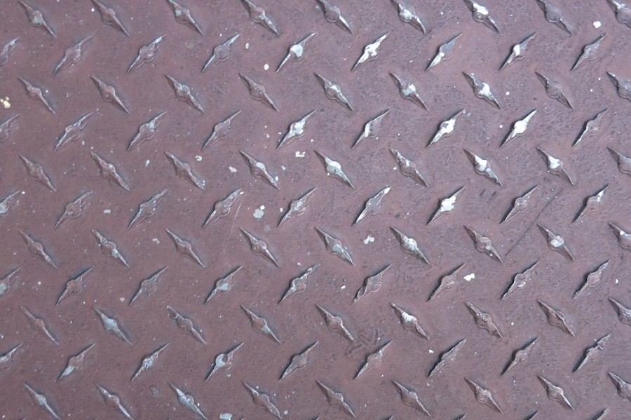 Metallic aluminium oppervlak met industriële uitstraling