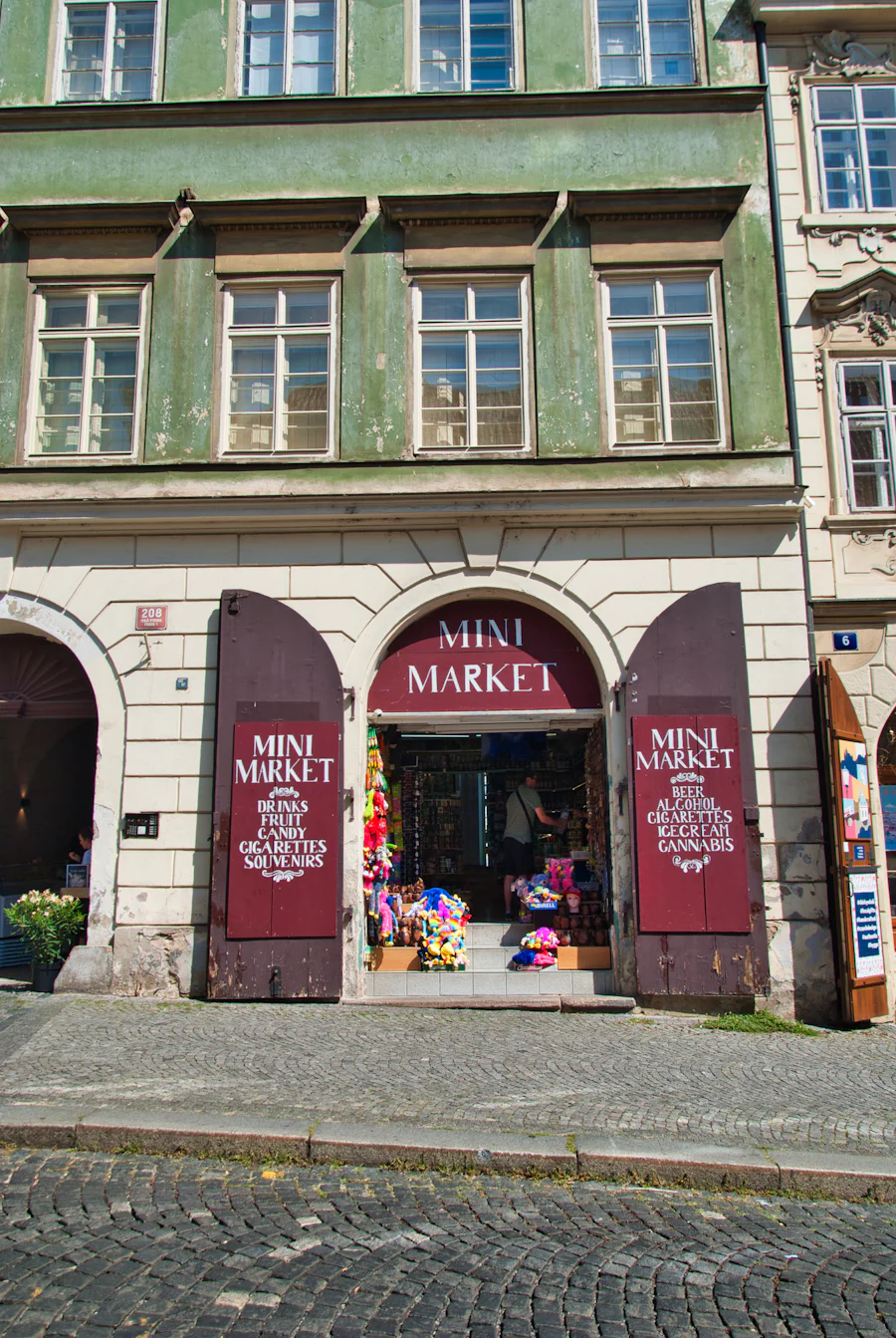 Retail storefront