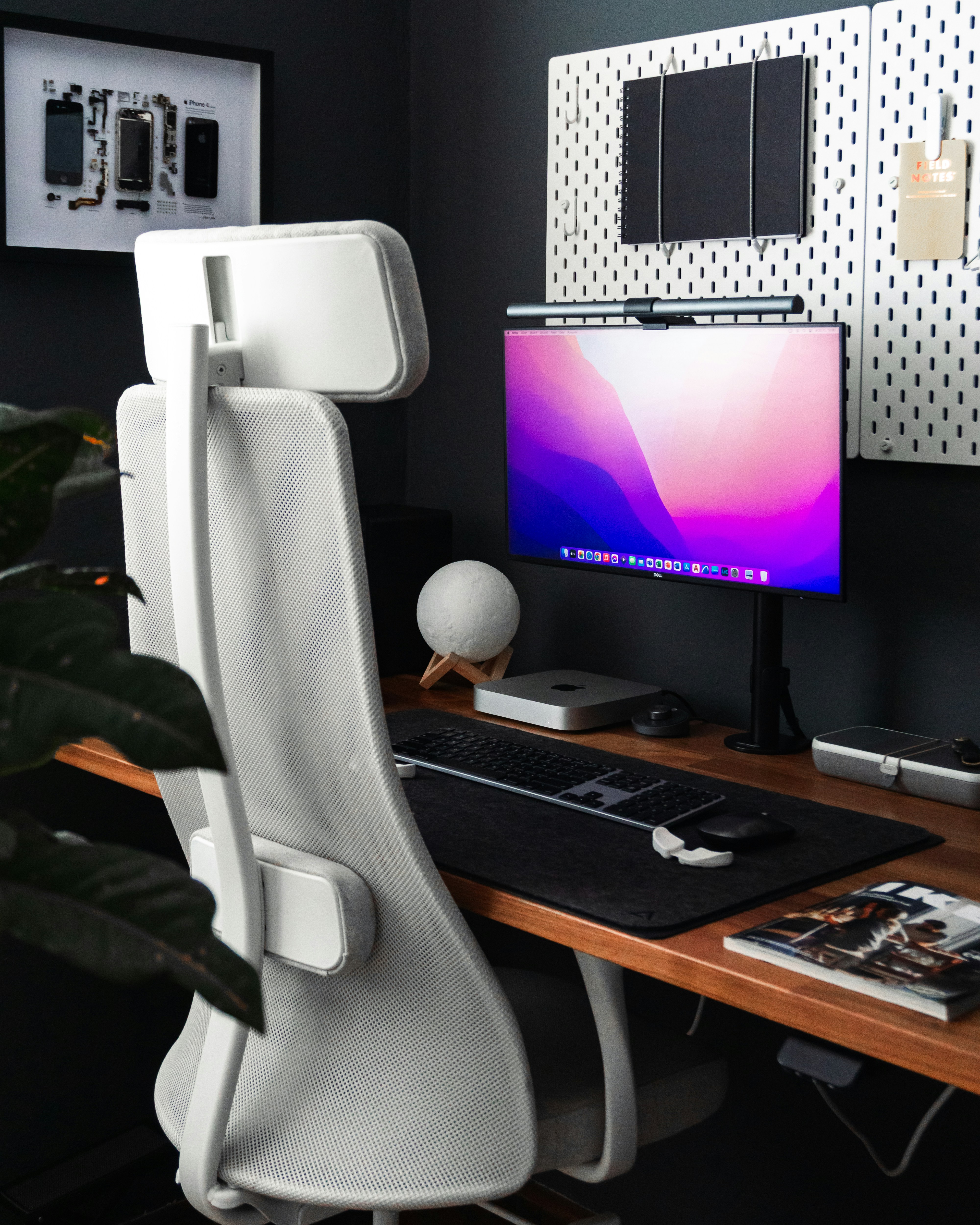 책상 위의 컴퓨터