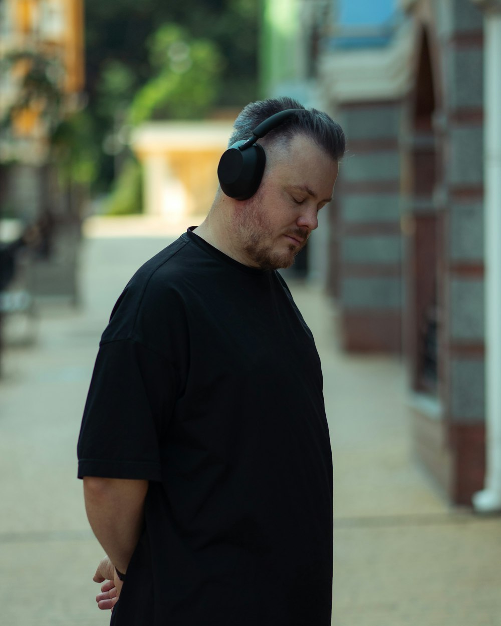 a man wearing headphones