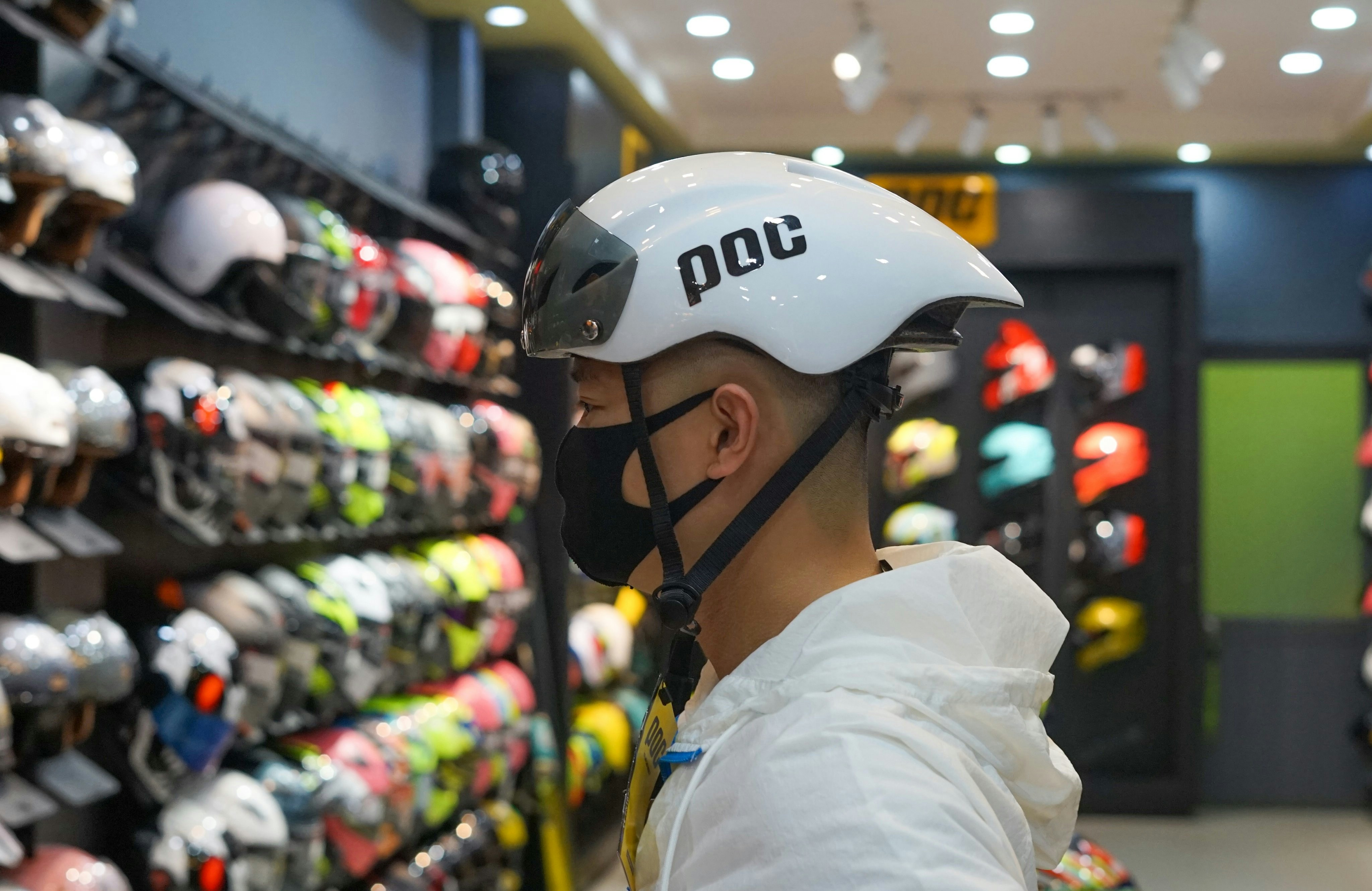 Daftar Toko Helm dan Tempat Cuci Helm di Makassar