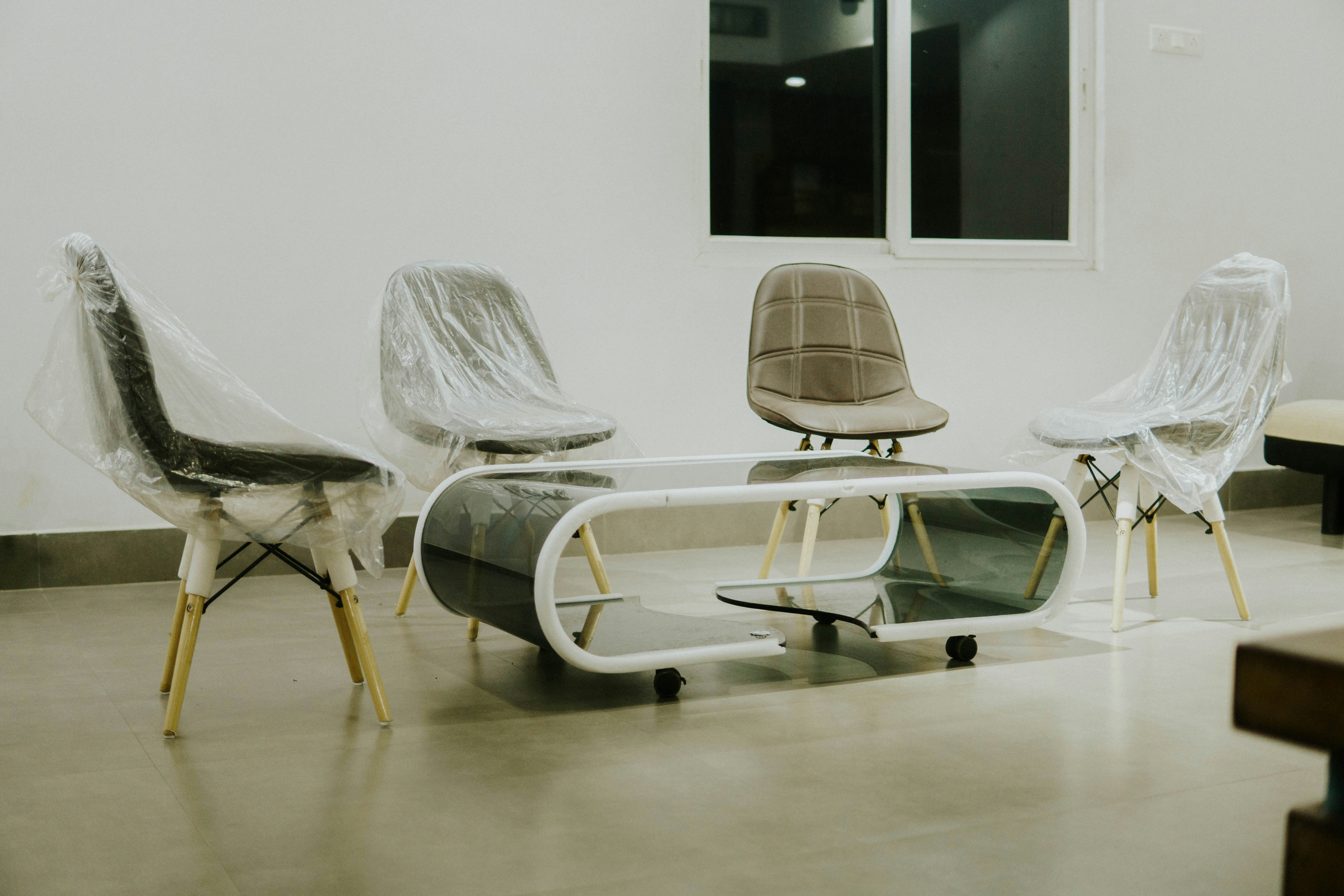 a group of airplanes in a room