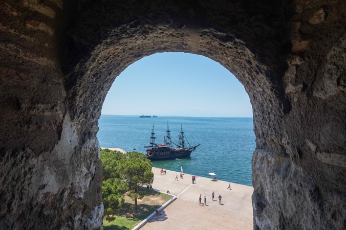 Exploring the World of Sea of Thieves