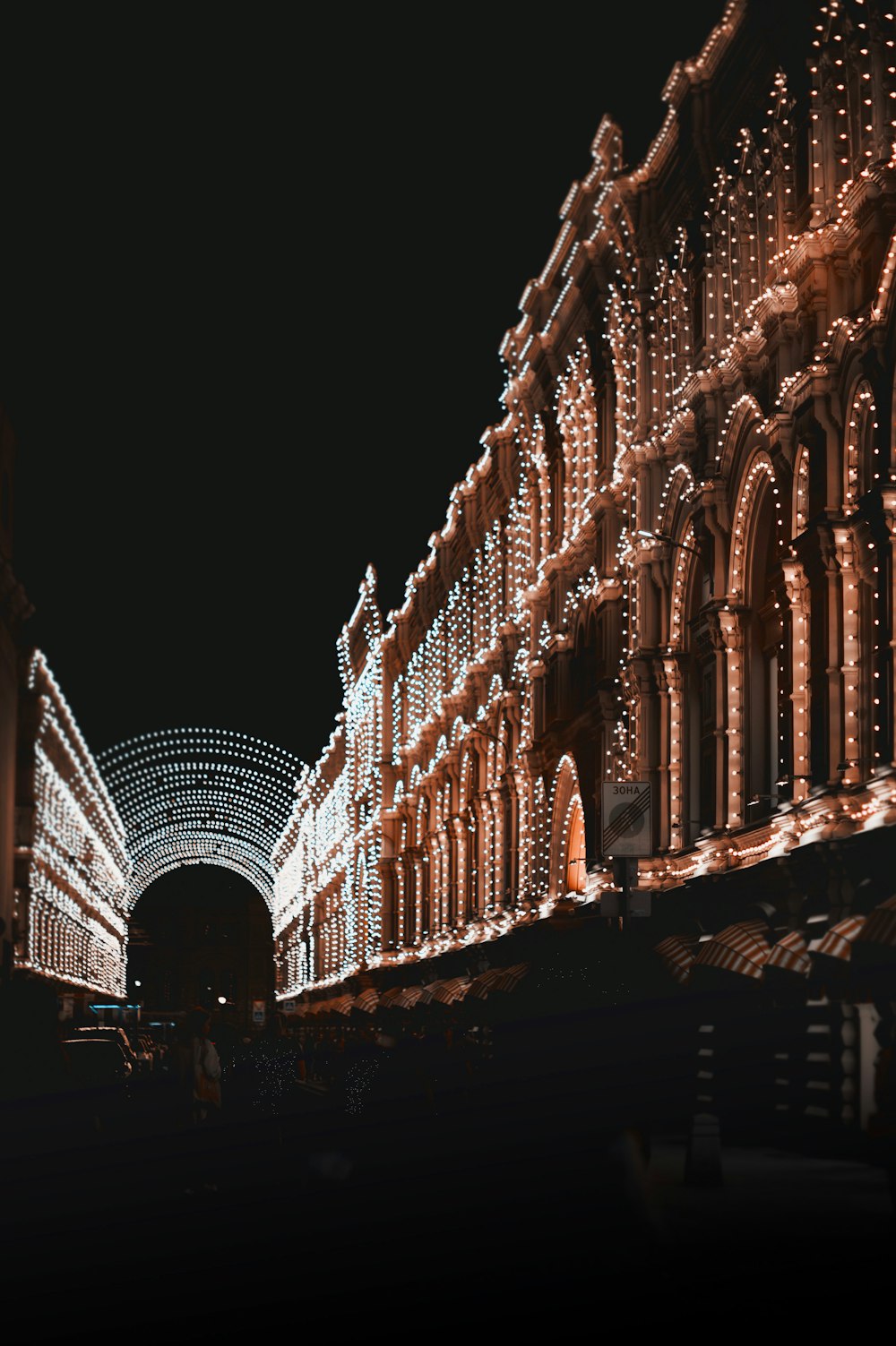 a large building with many arches