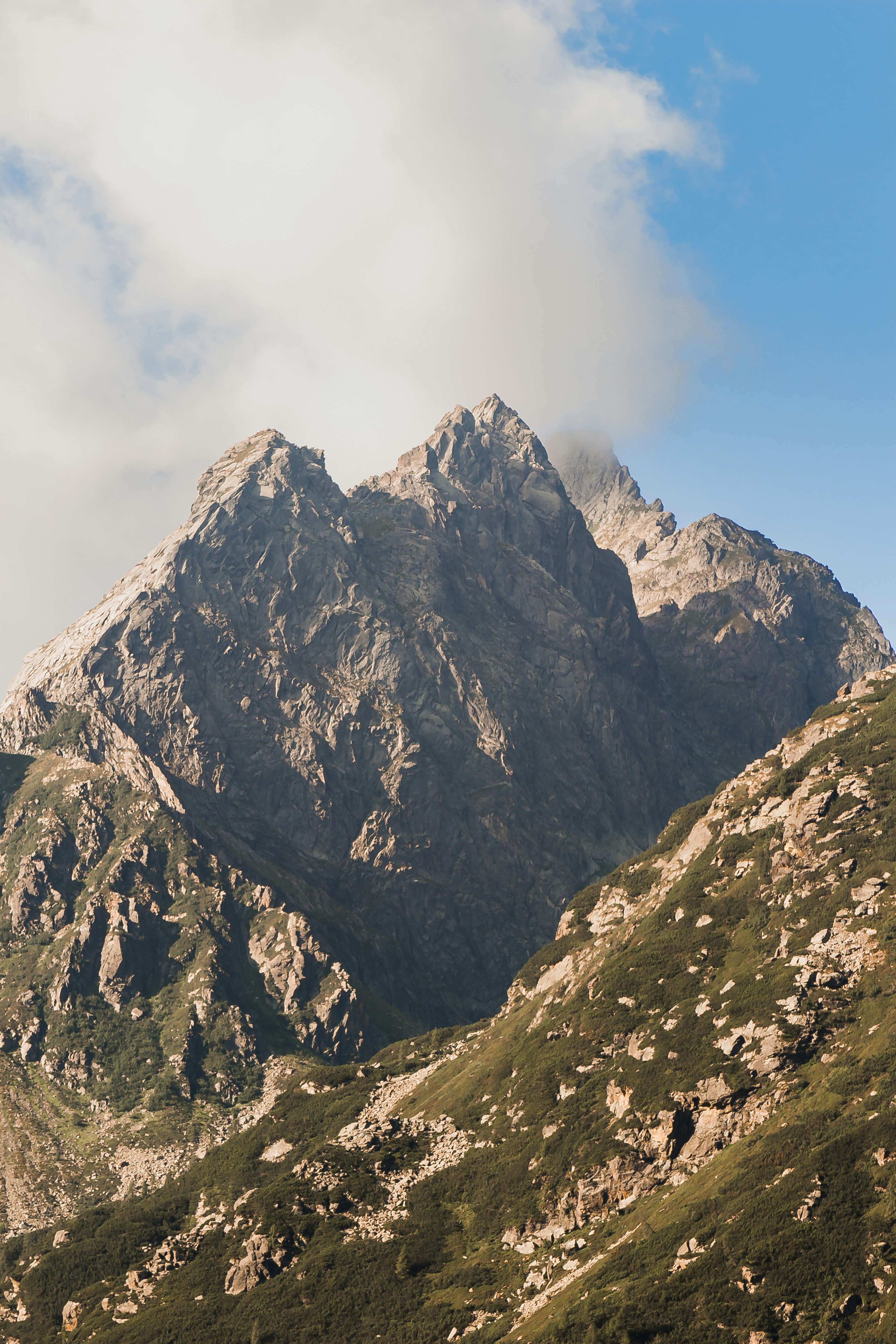 Mount Titano – Neighborhoods & Urban Structure