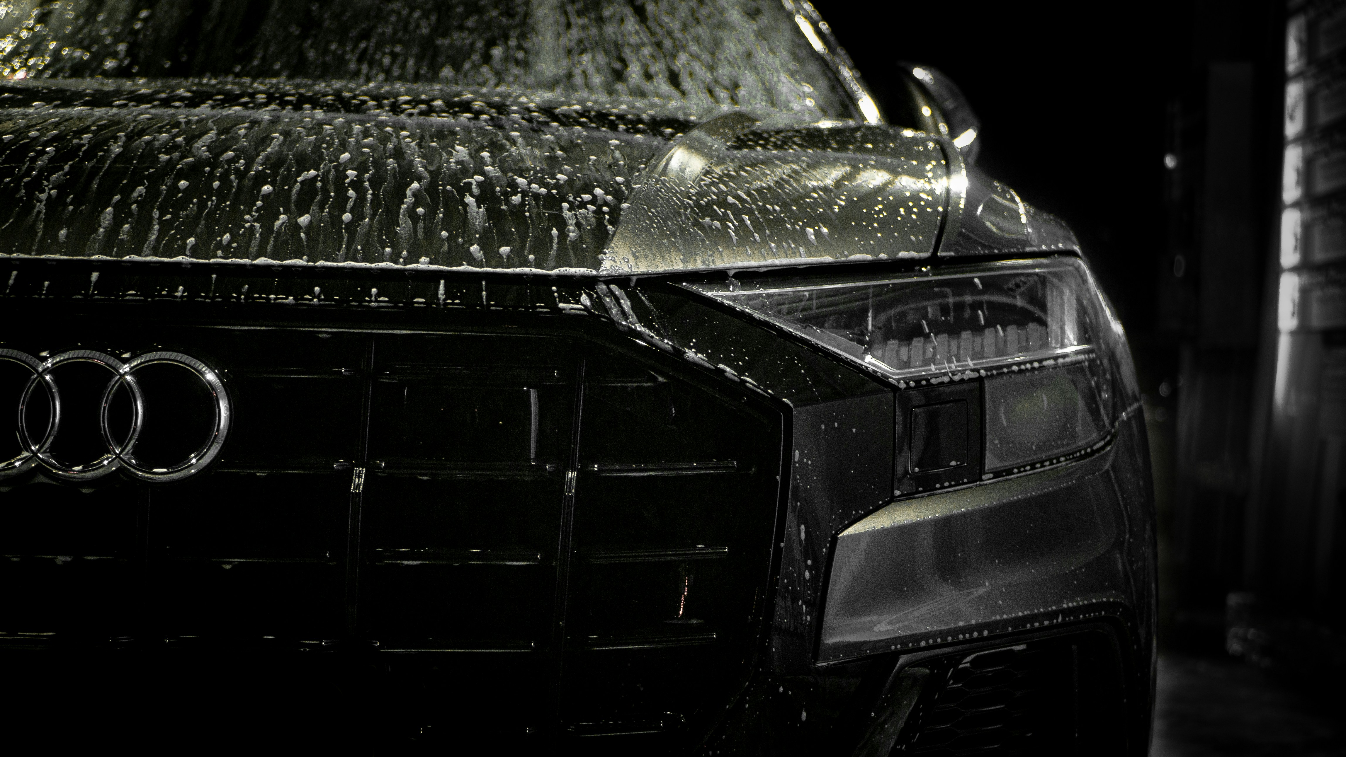 LuxeShine Car Shampoo