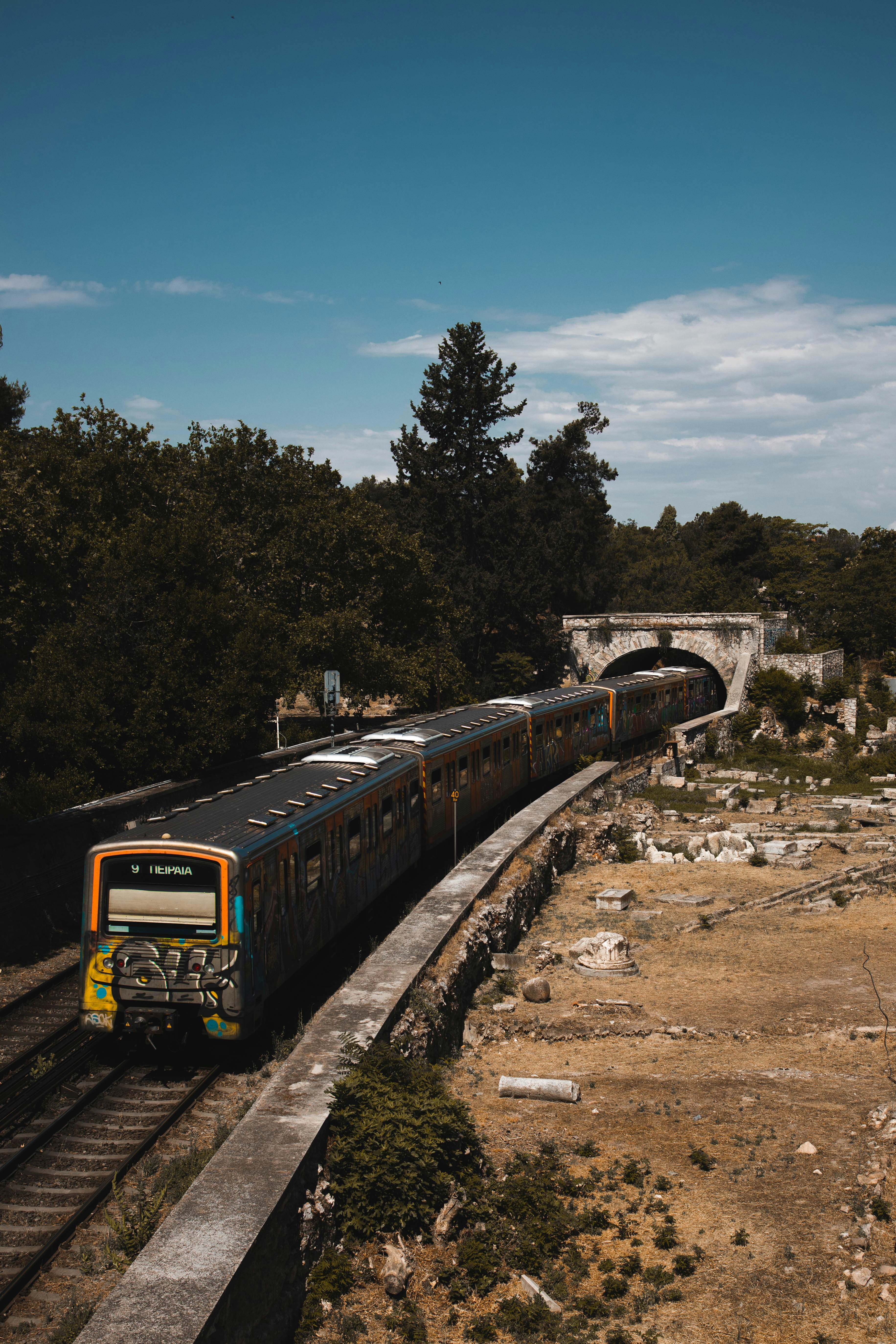 a train going through a tunnel
