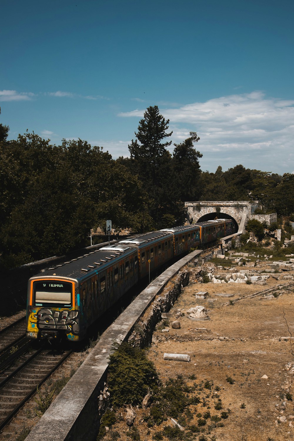 a train going through a tunnel