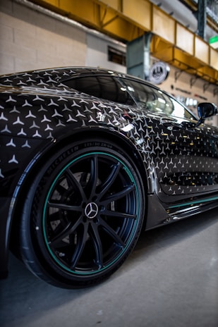 Mercedes-Fahrzeugfolierung