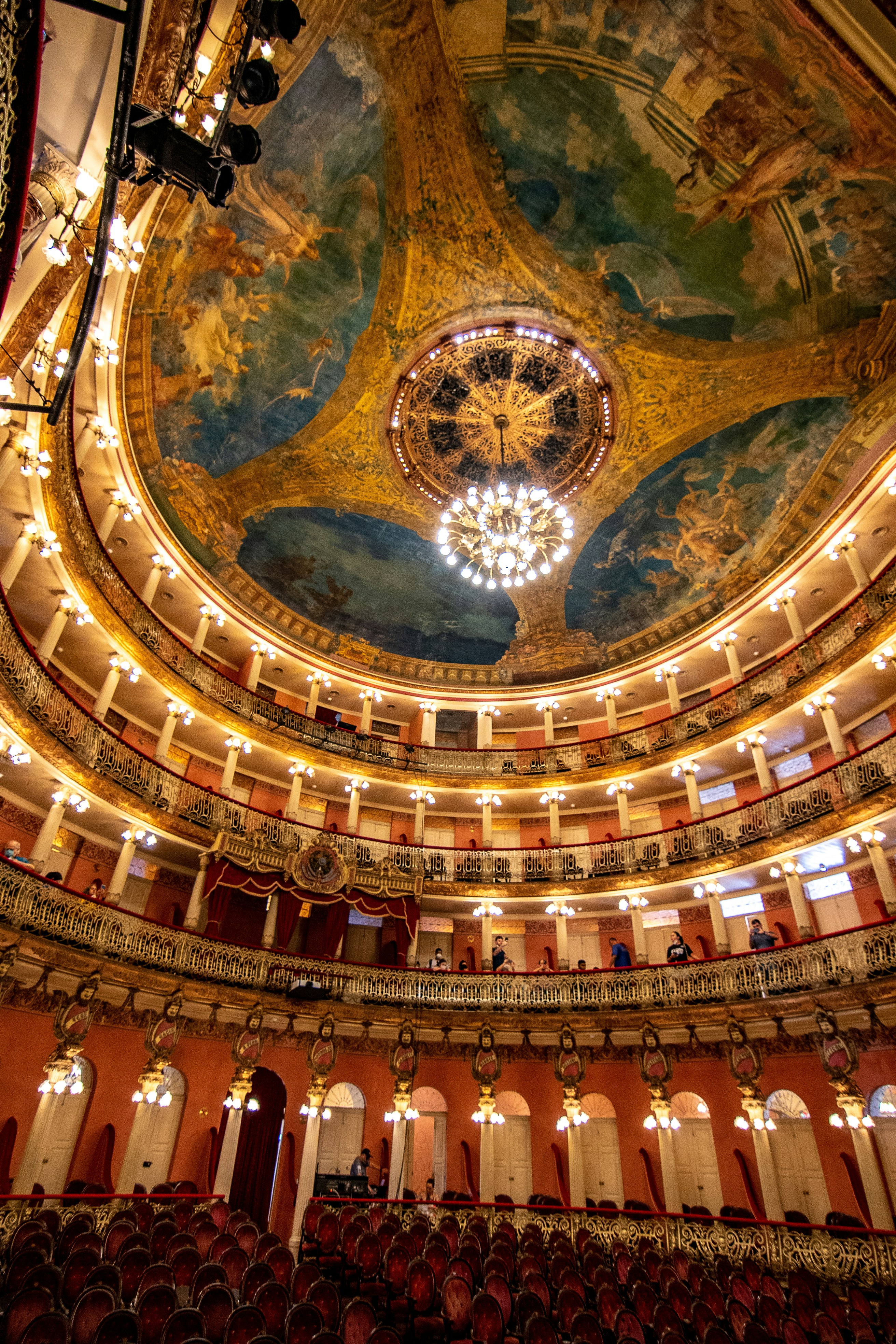 giro del mondo nei teatri dell'opera, #Viaggio nei teatri dell’Opera pi&ugrave; belli del mondo