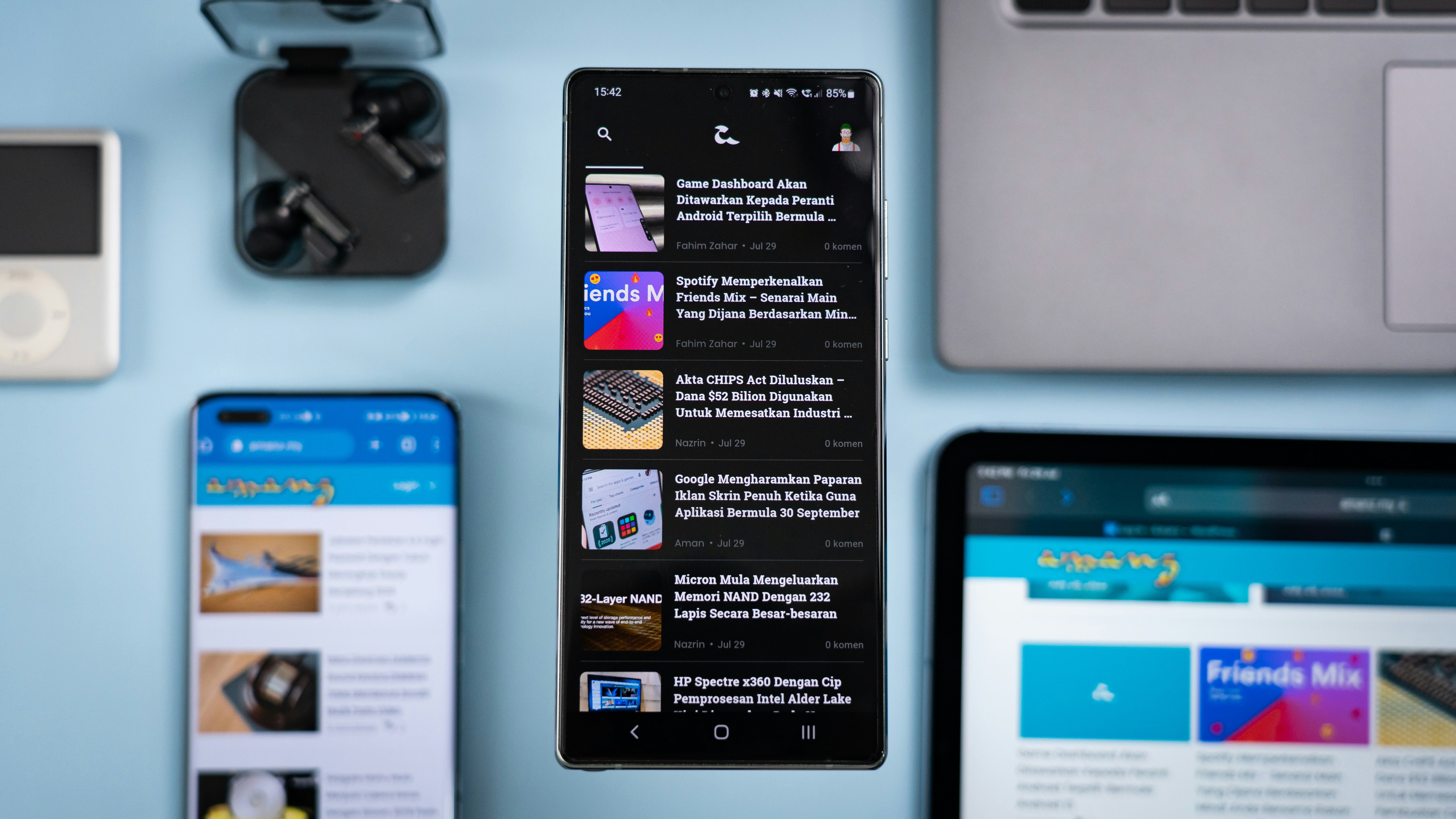 Saved and Renamed: What Your Folder Titles Say About Who You Really Are