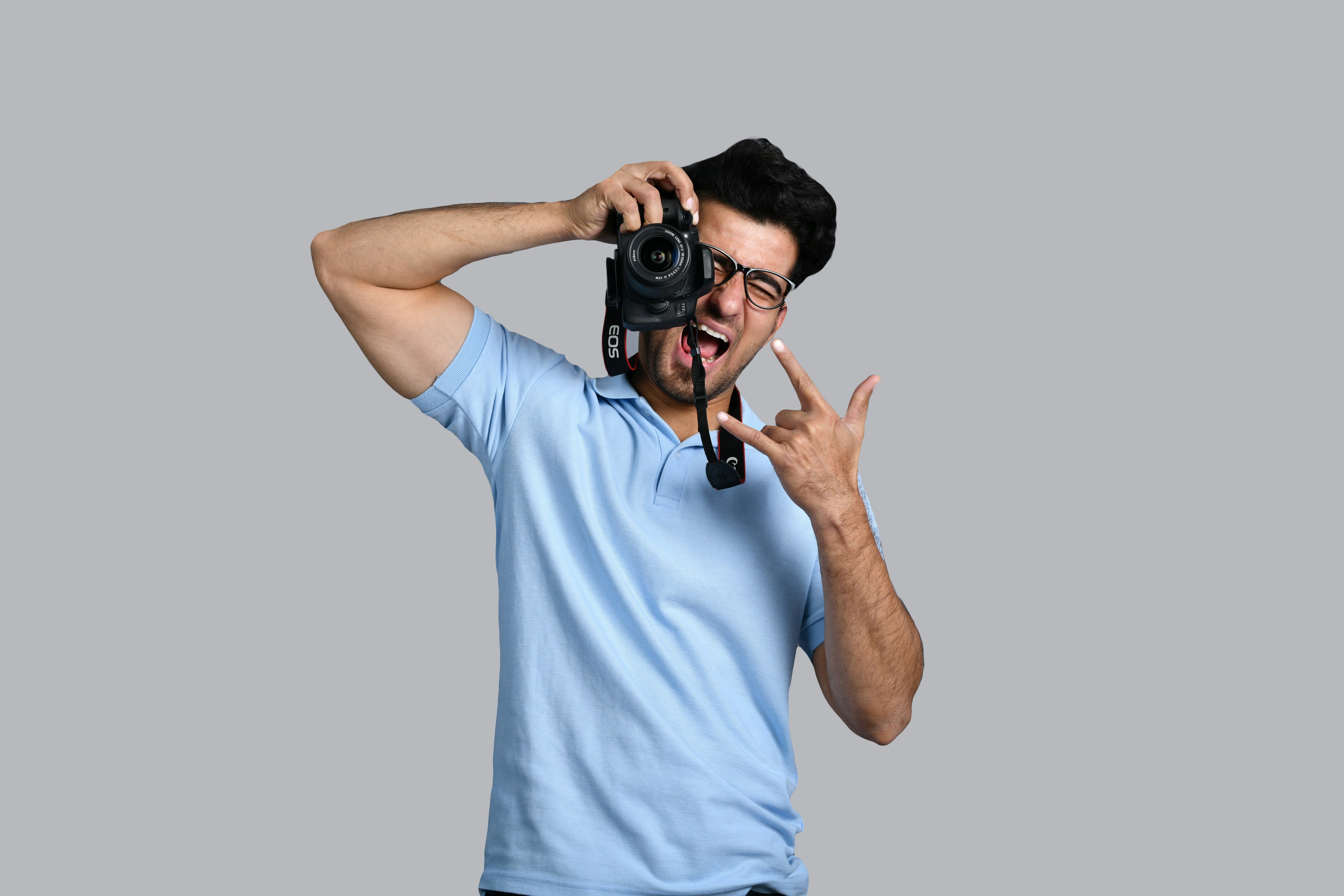 photo-1659100941255-cb1bb7f9422f?ixid=M3wxMjA3fDB8MXxzZWFyY2h8MTB8fHd3dy5maW5kbXljYW1zLmNvbXxlbnwwfHx8fDE3NTM1NTA1NDN8MA\u0026ixlib=rb-4.1.0