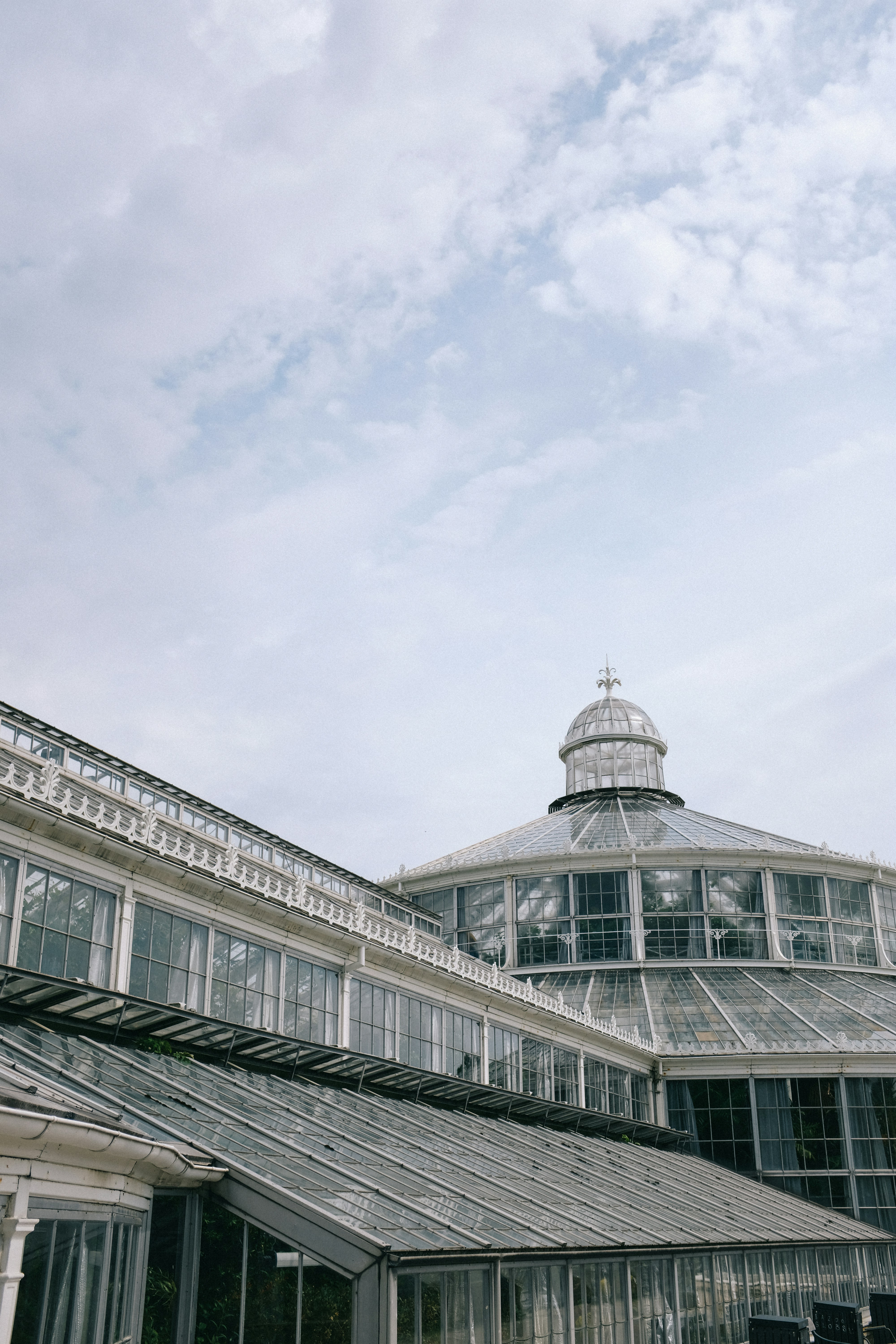 Photo by adrienolichon