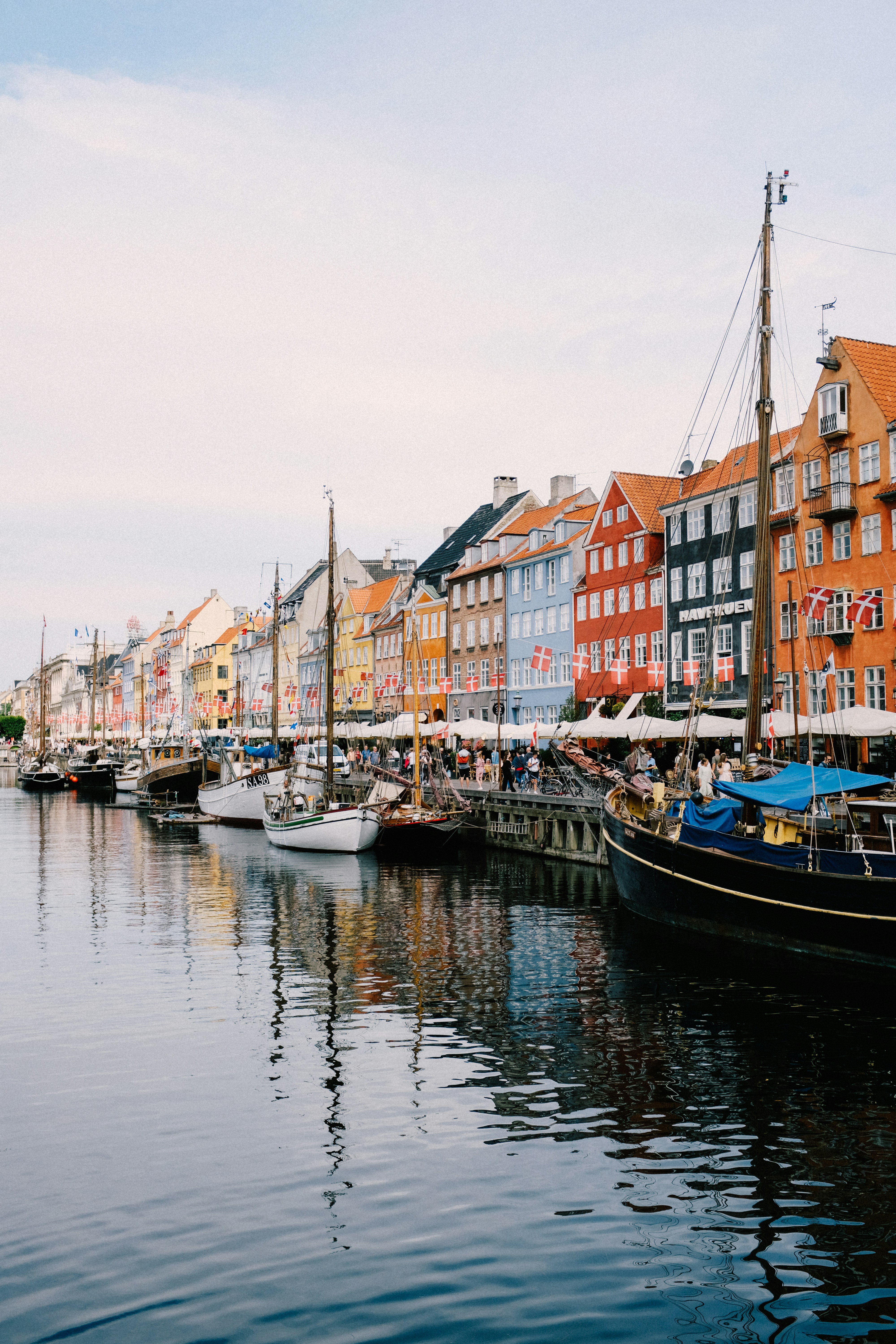 Photo by adrienolichon