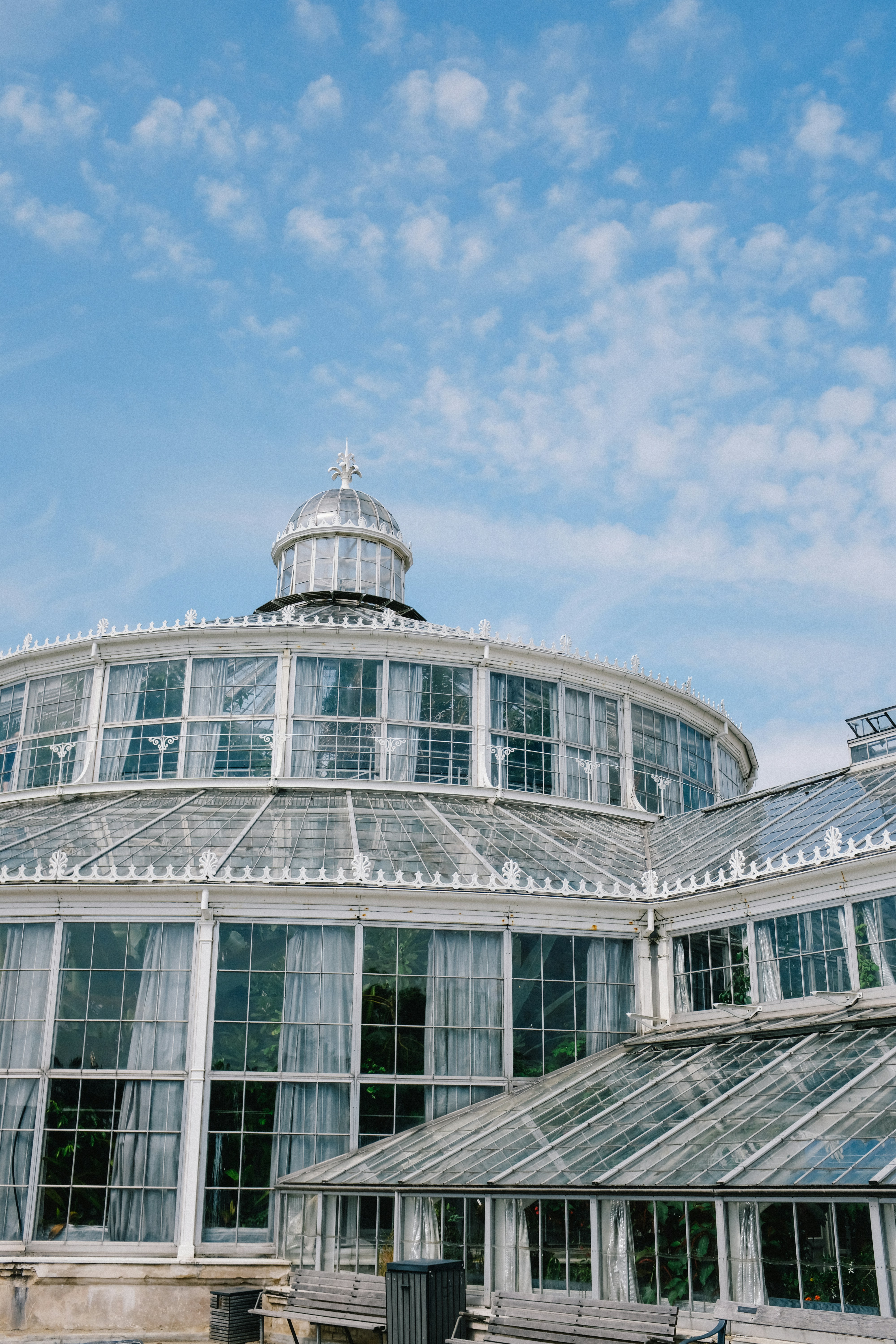 Photo by adrienolichon