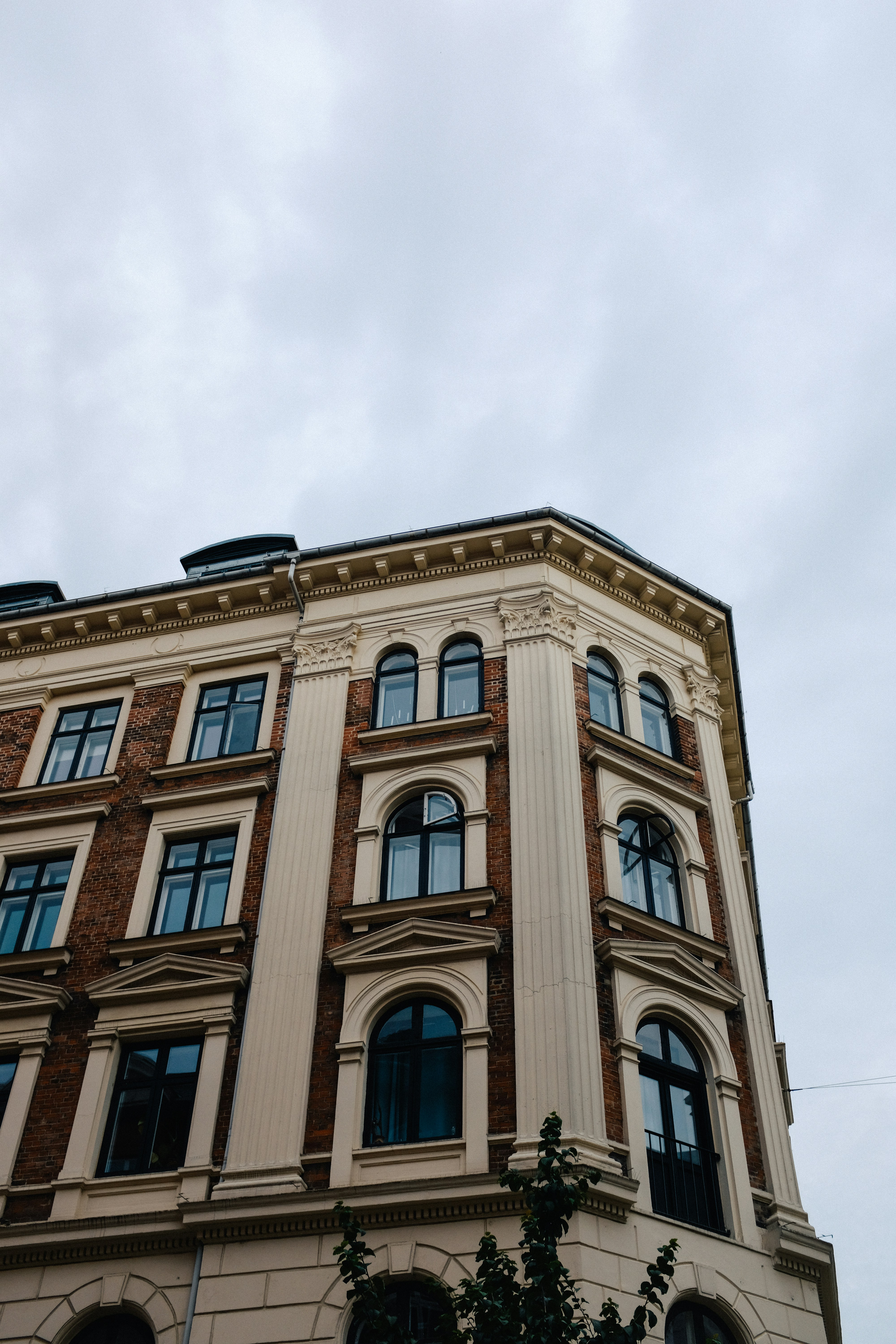 Photo by adrienolichon