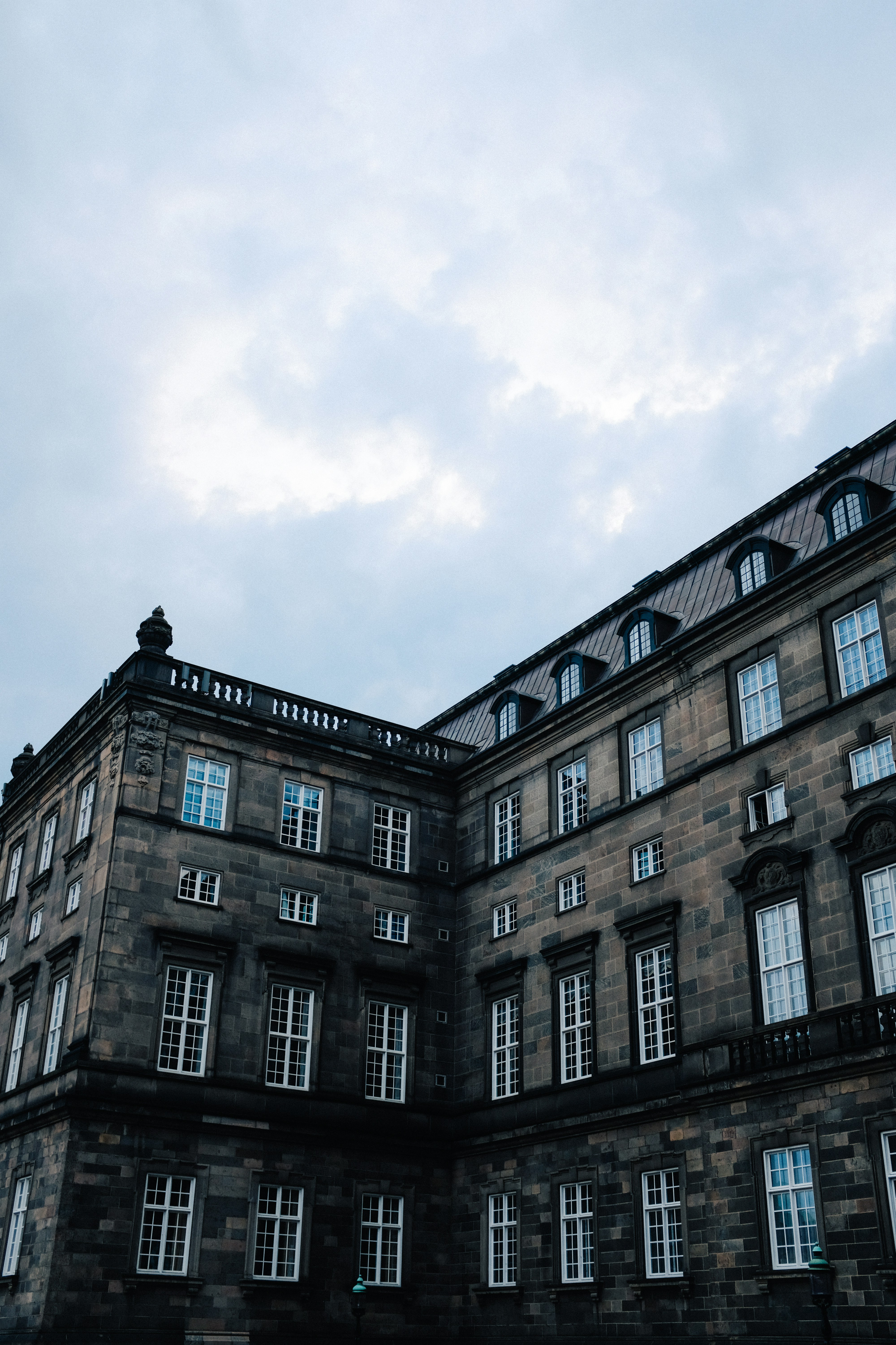 Photo by adrienolichon