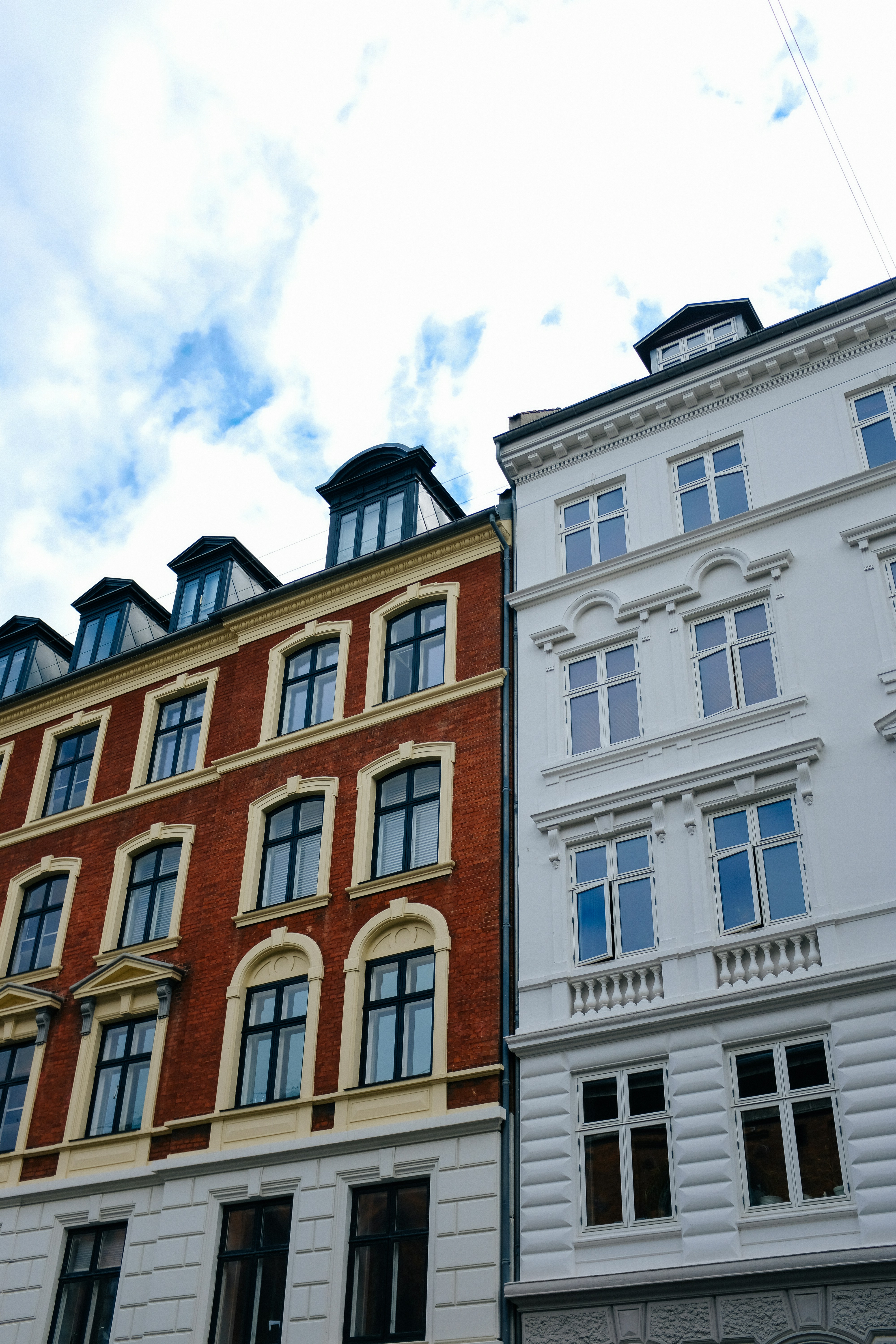 Photo by adrienolichon