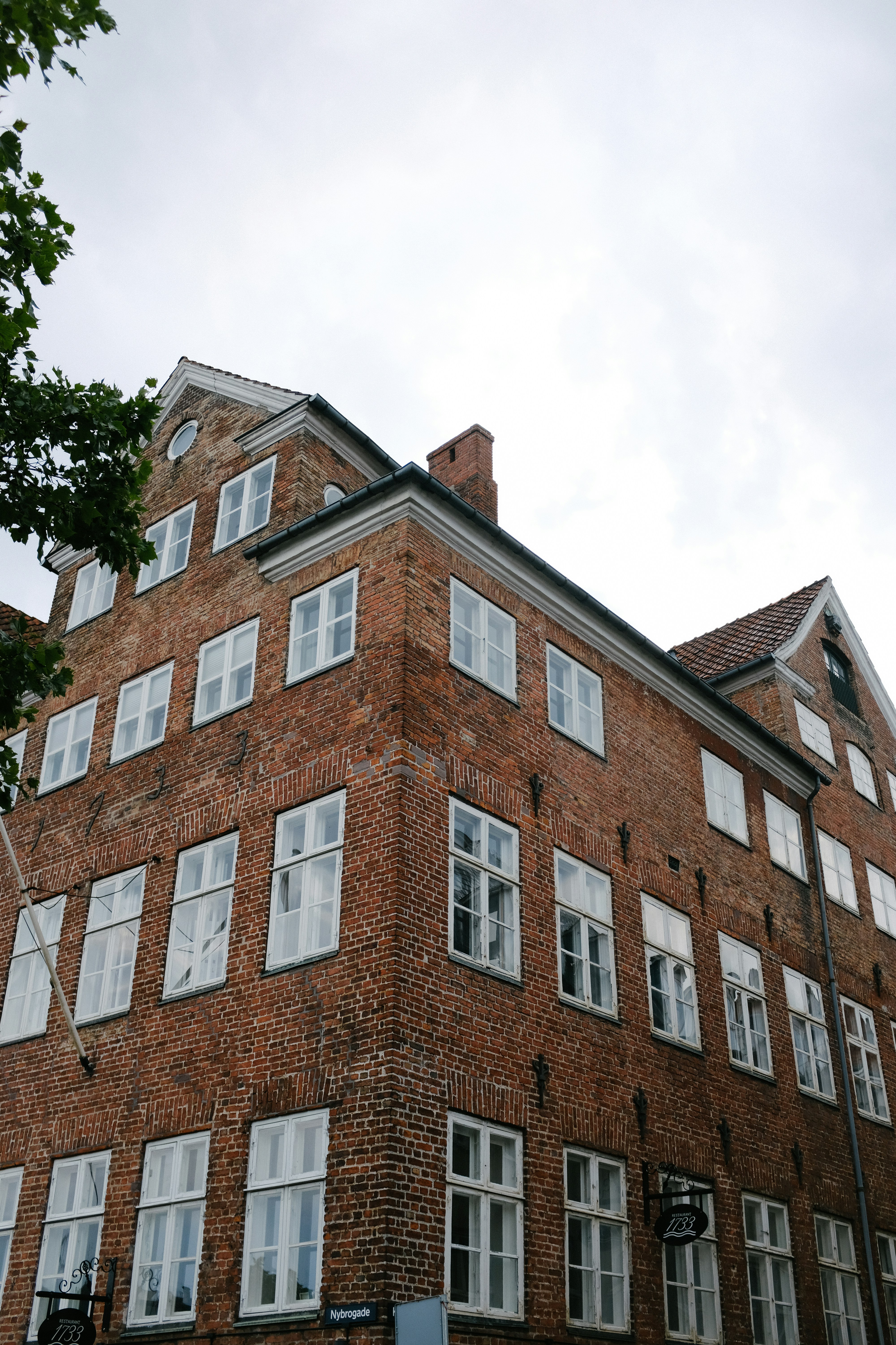 Photo by adrienolichon