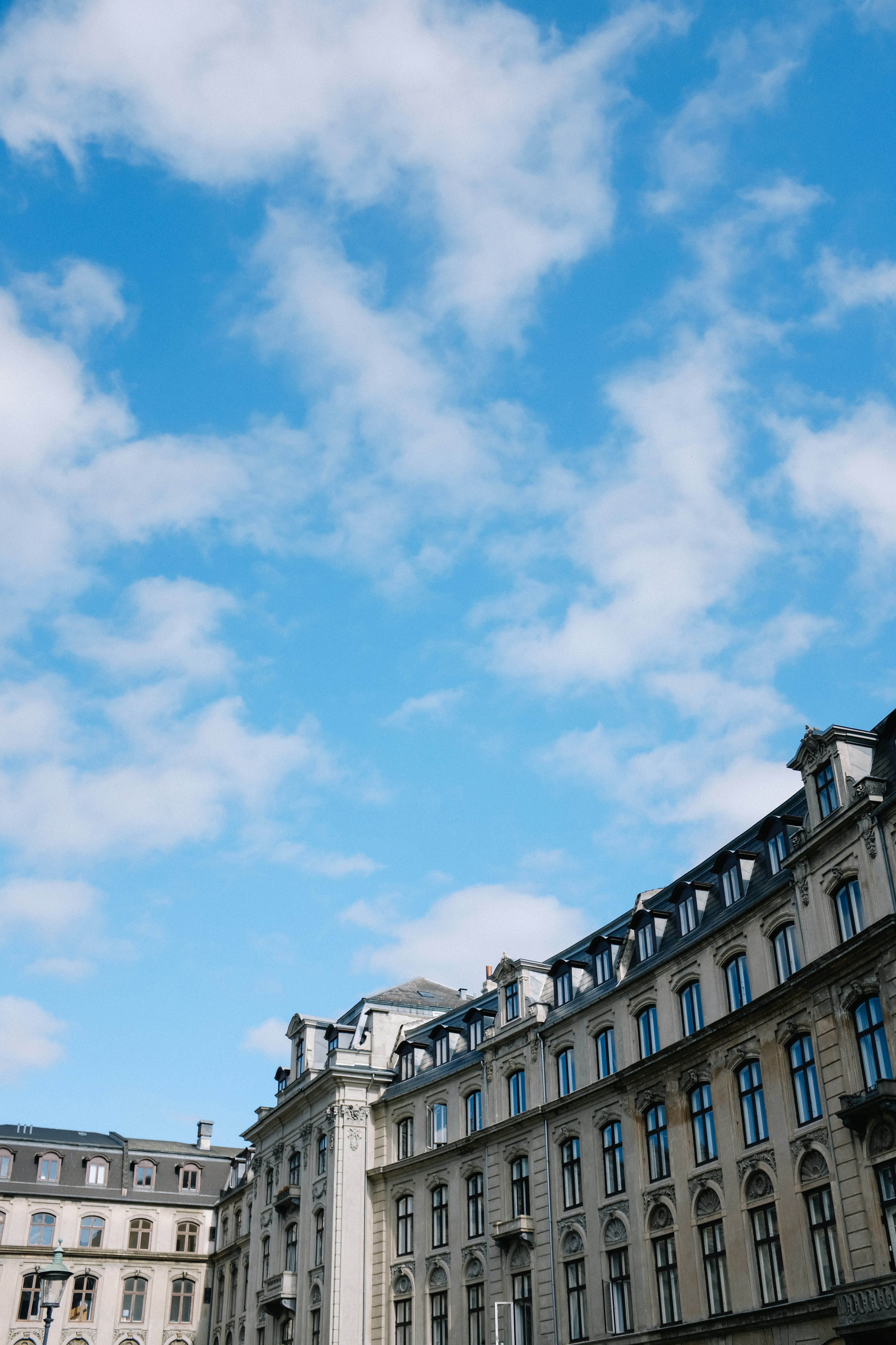 Photo by adrienolichon