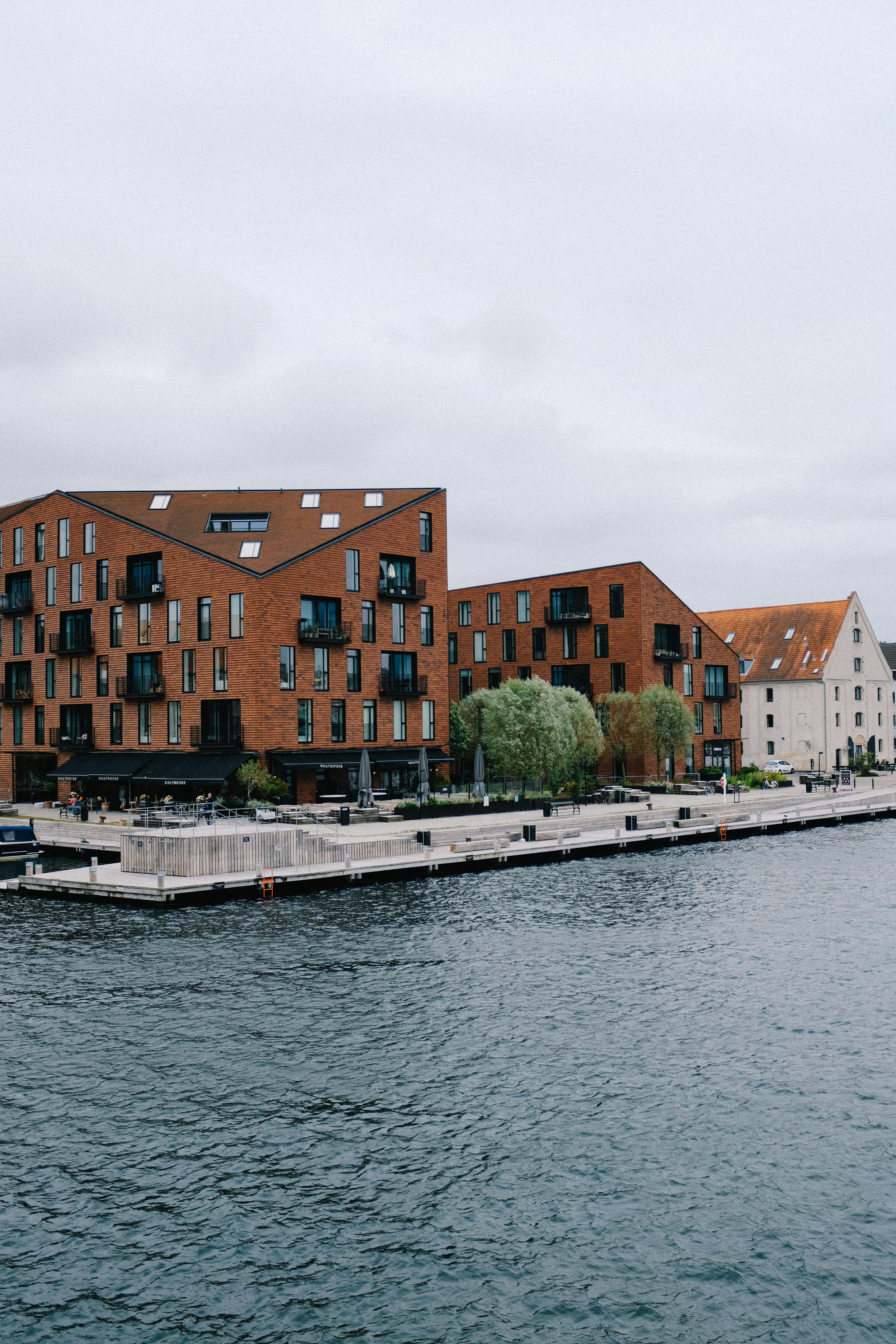 Photo by adrienolichon