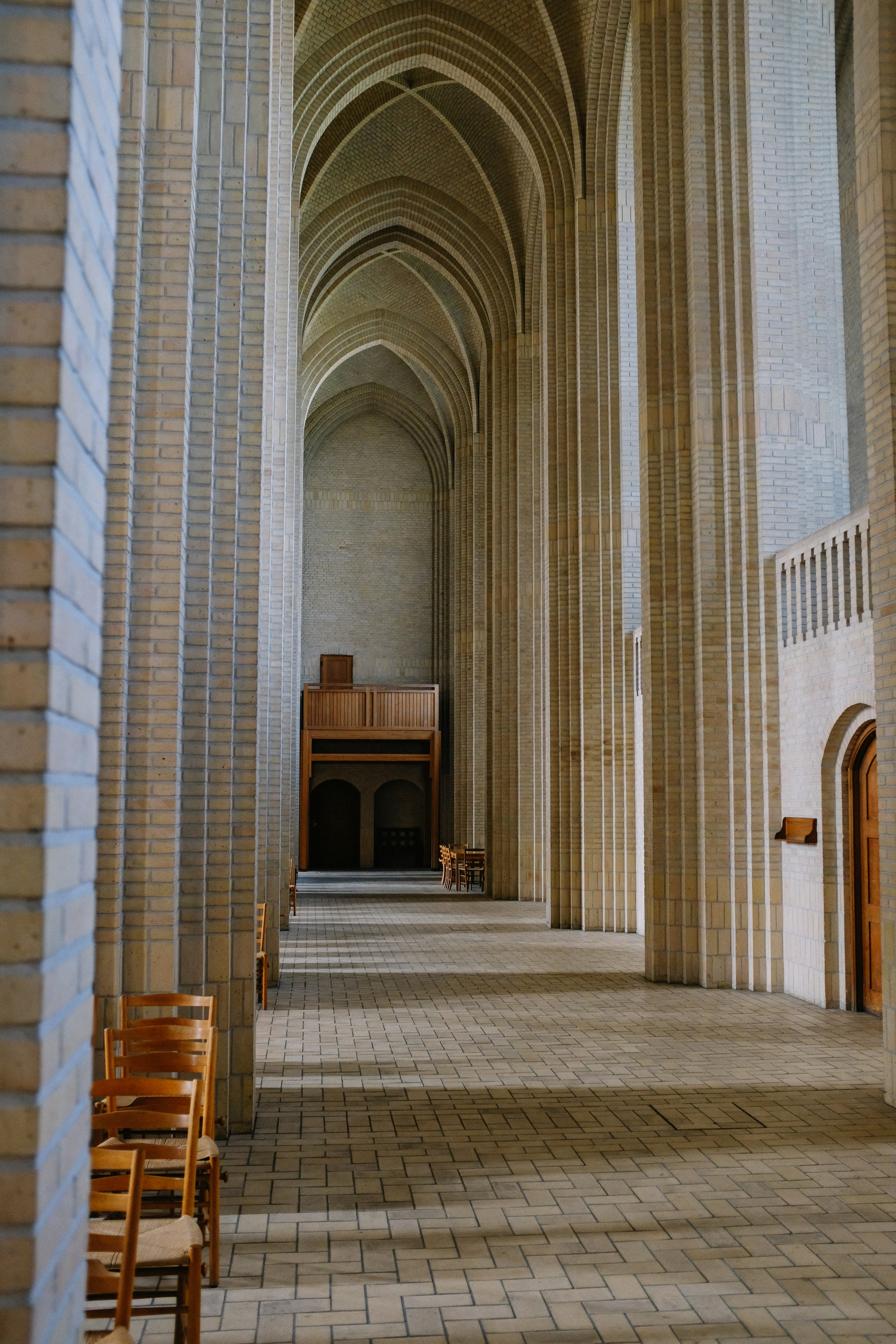 Photo by adrienolichon