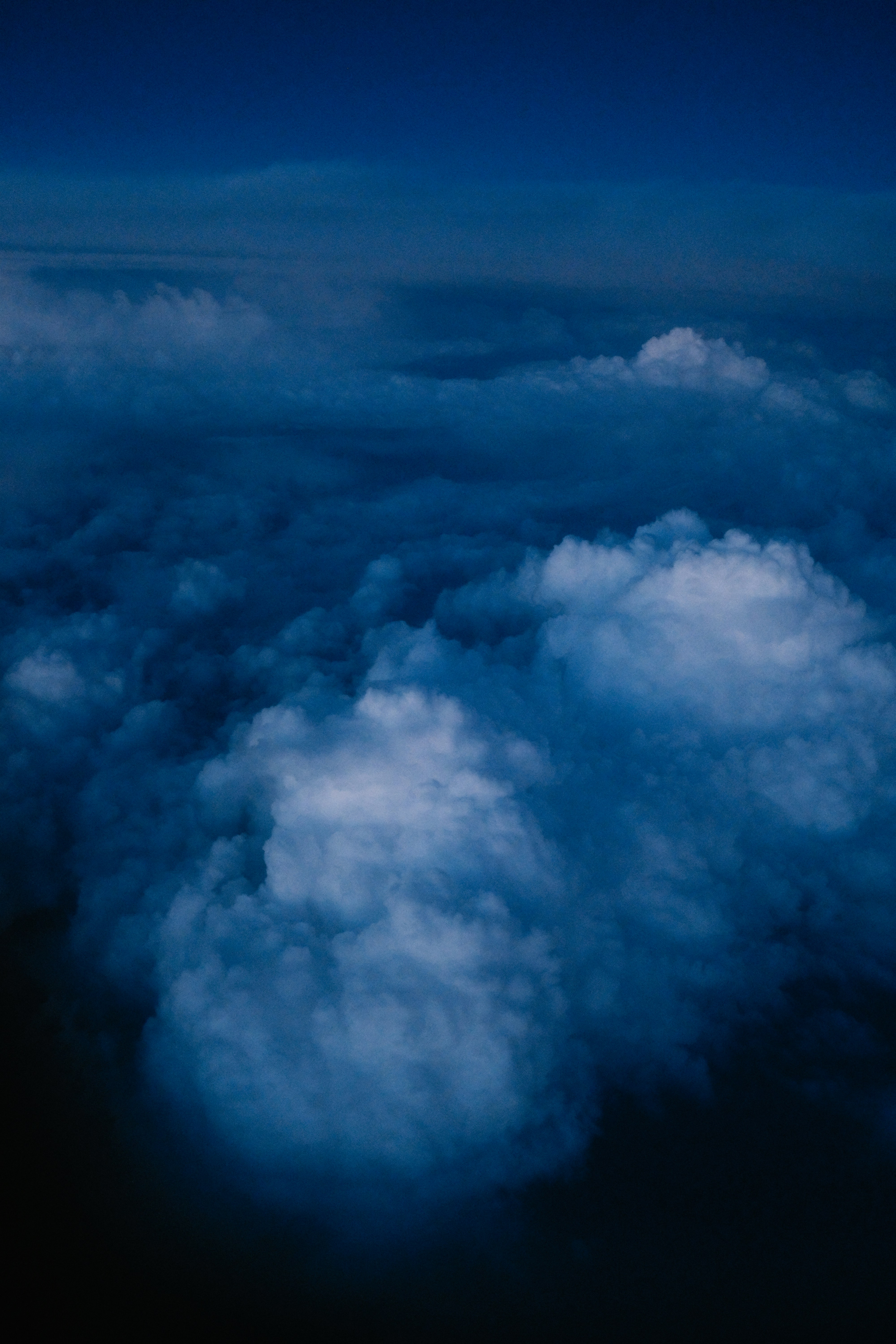 Photo by adrienolichon