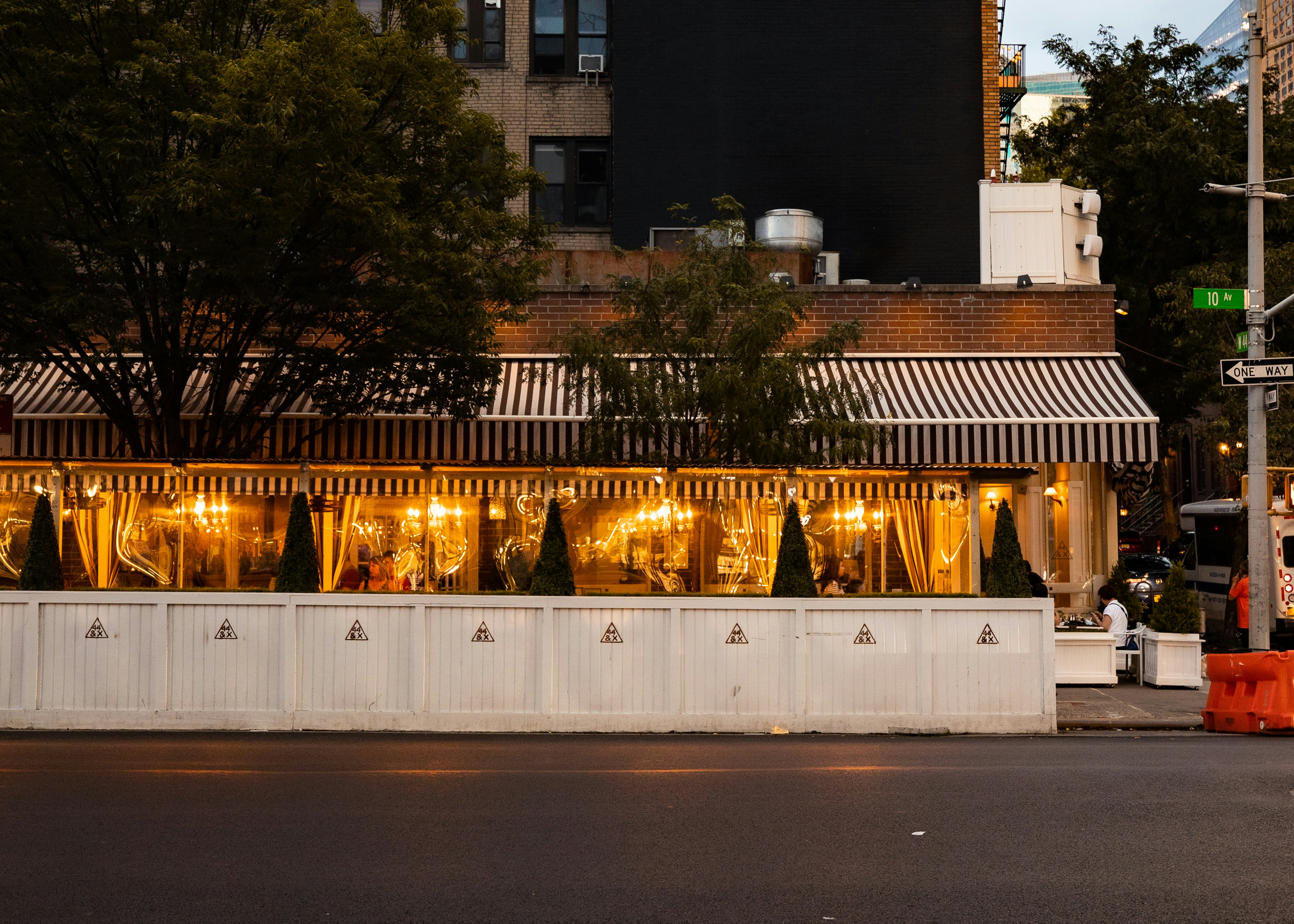 Restaurant building with elegant lighting