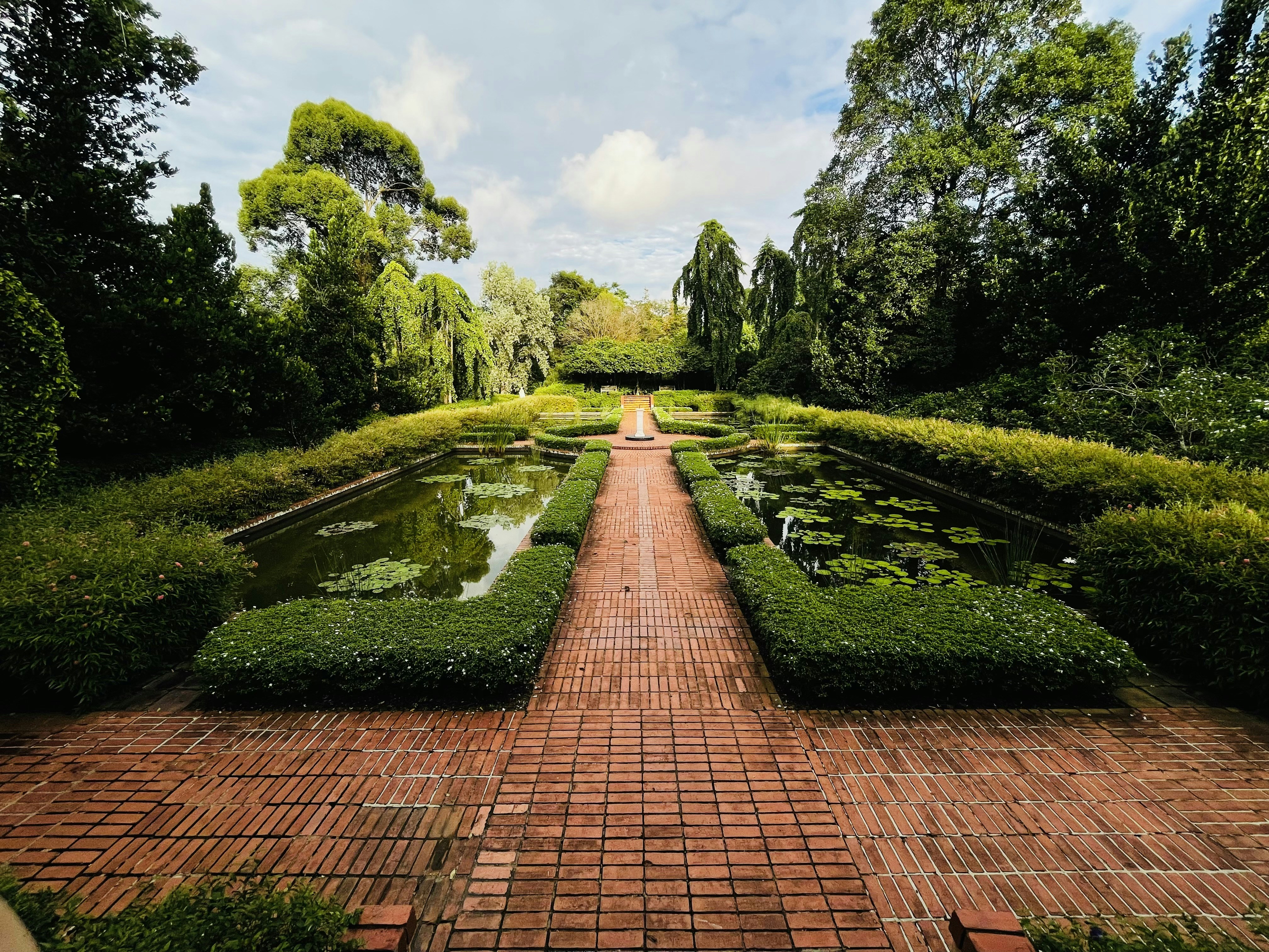 Free Cluny road Image on Unsplash