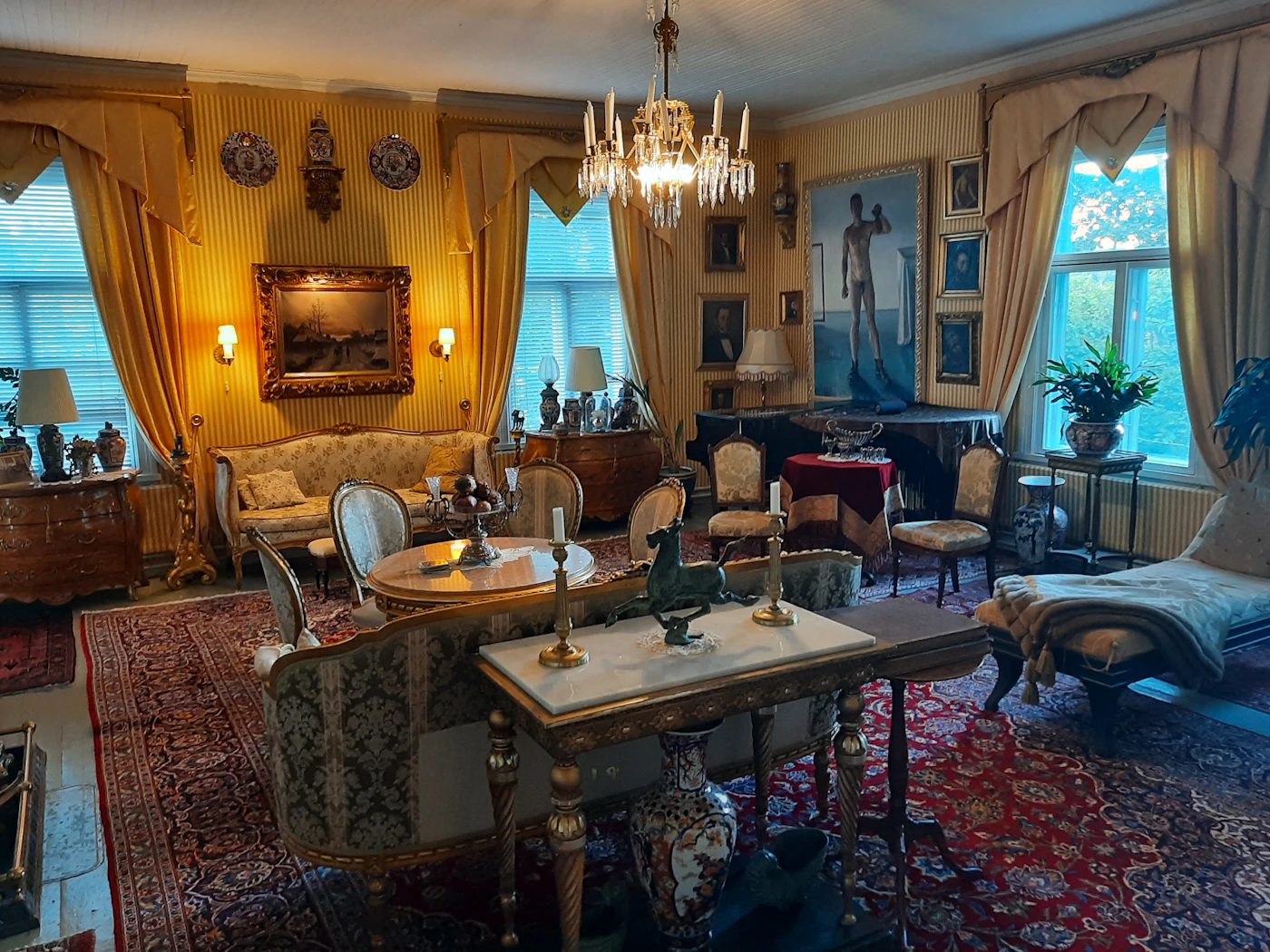 Stock photograph of a home interior, illustrative of the spaces we help coordinate