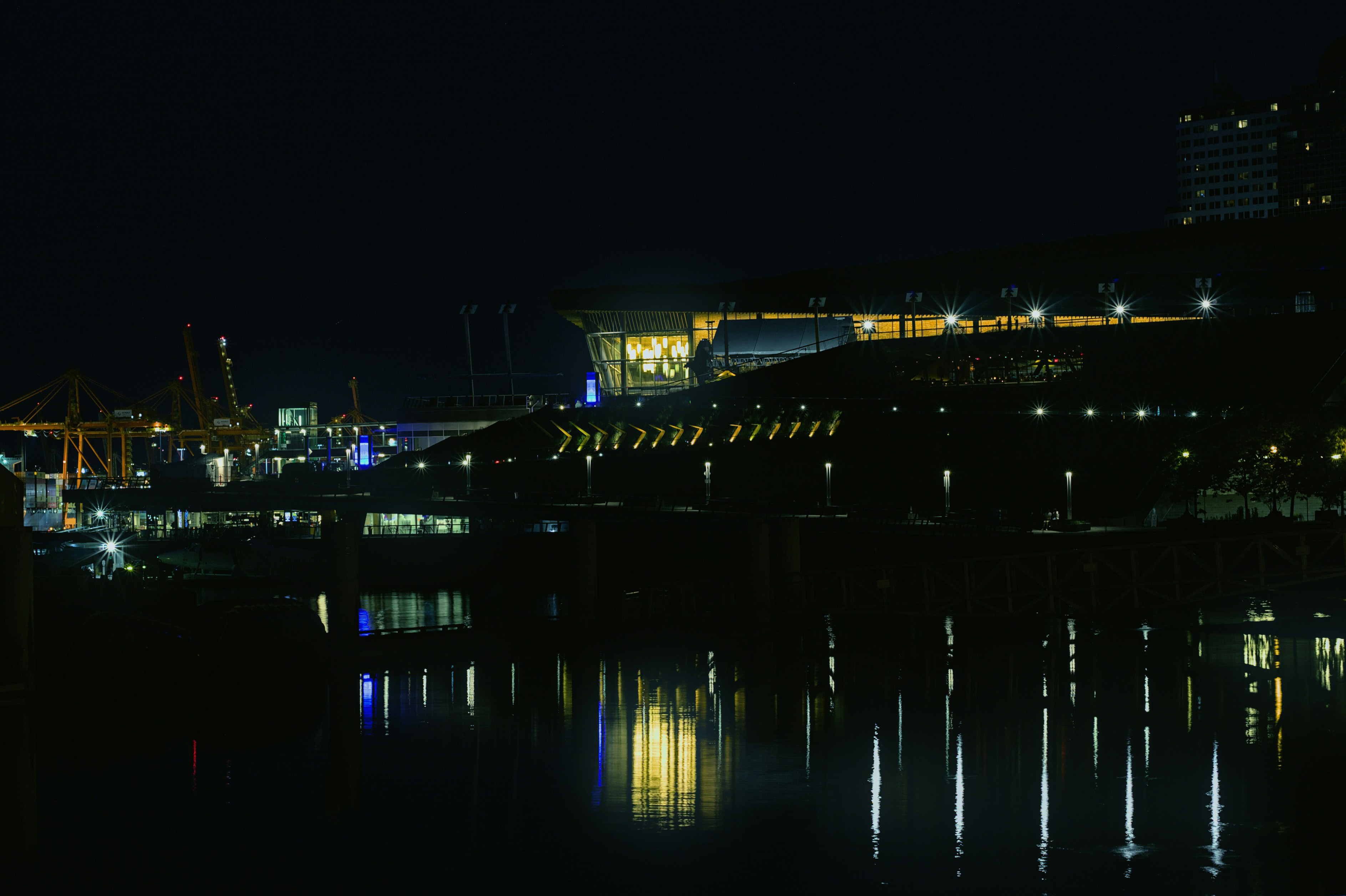 River North art galleries and restaurants at night - River North loft apartments