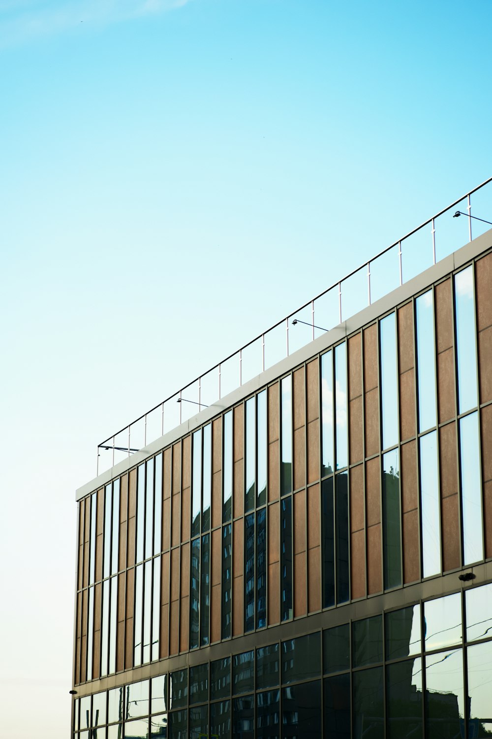 a tall building with a metal frame