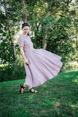 Woman wearing a linen dress. 