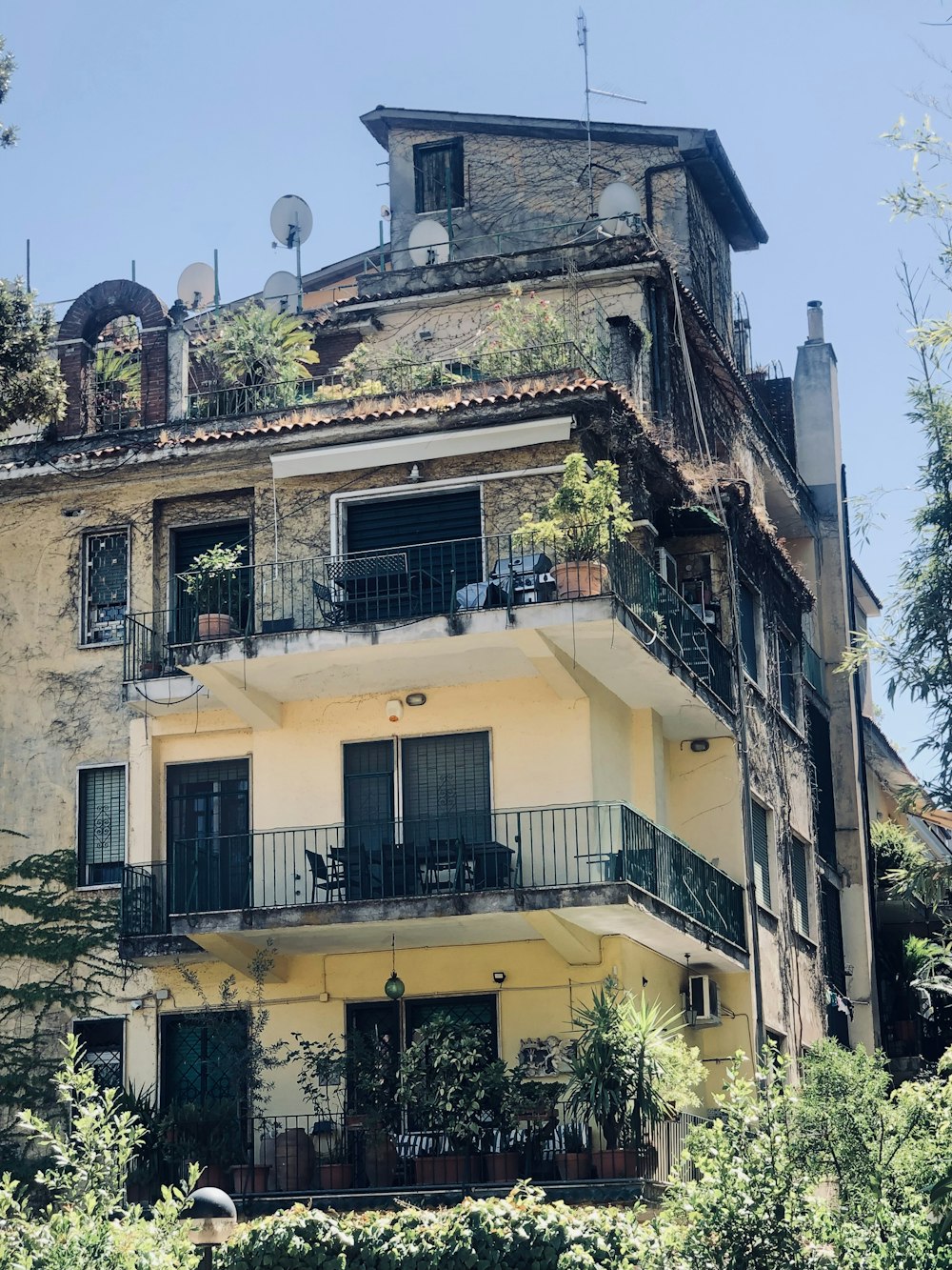 a large yellow house